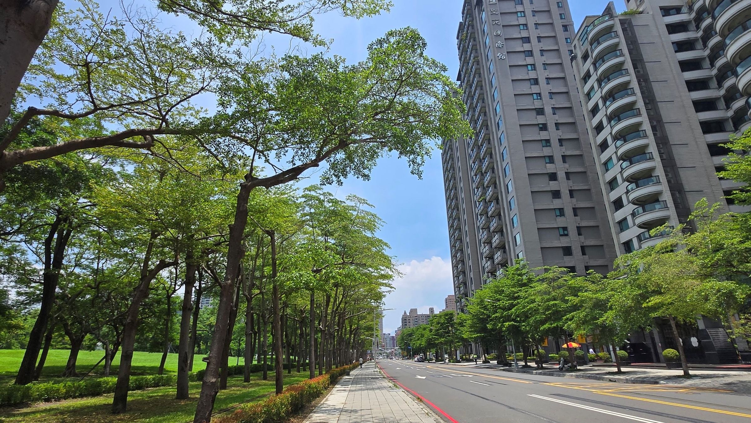 高雄市「鼓山區」豪宅高度集中在美術館周遭,憑藉有山有海、濃厚文化氣息加上綠地,成為高資產族首選區域。(永慶房產集團提供)