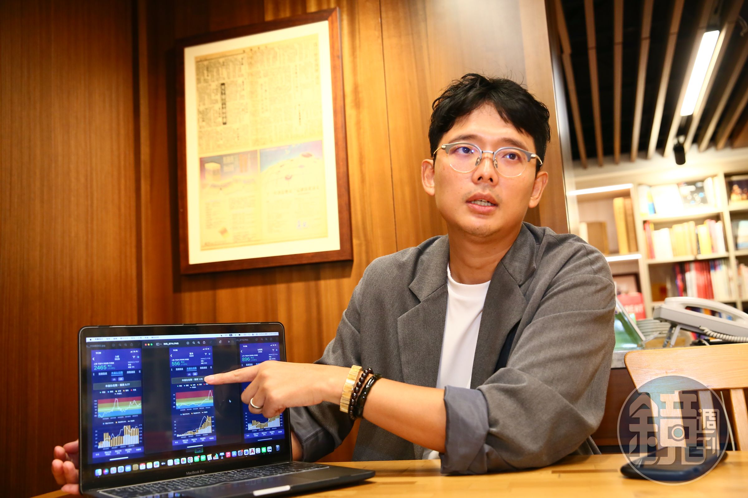 投資達人股市隱者鎖定趨勢龍頭好股,參考本益比位階伺機進場。