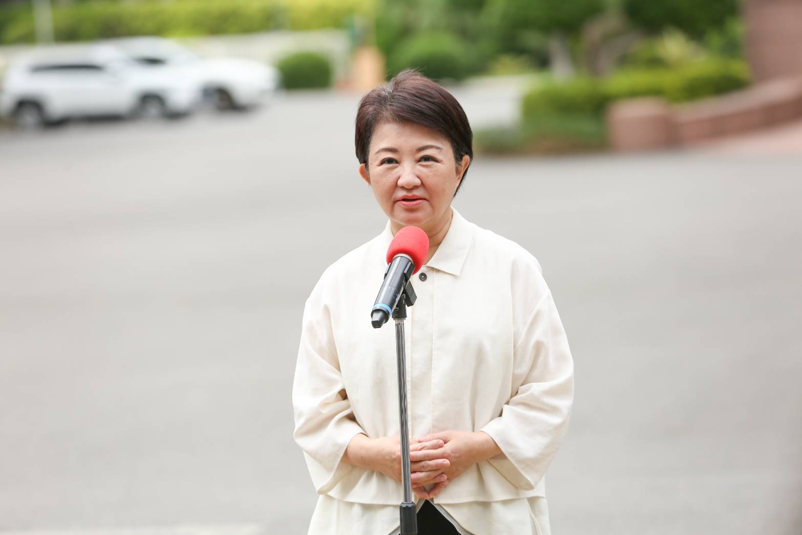 台中市長盧秀燕今日恭賀鄭麗文，「黨主席選舉已經結束，為了國家、為了人民，讓我們團結前進」。（鏡報李鍾泉）