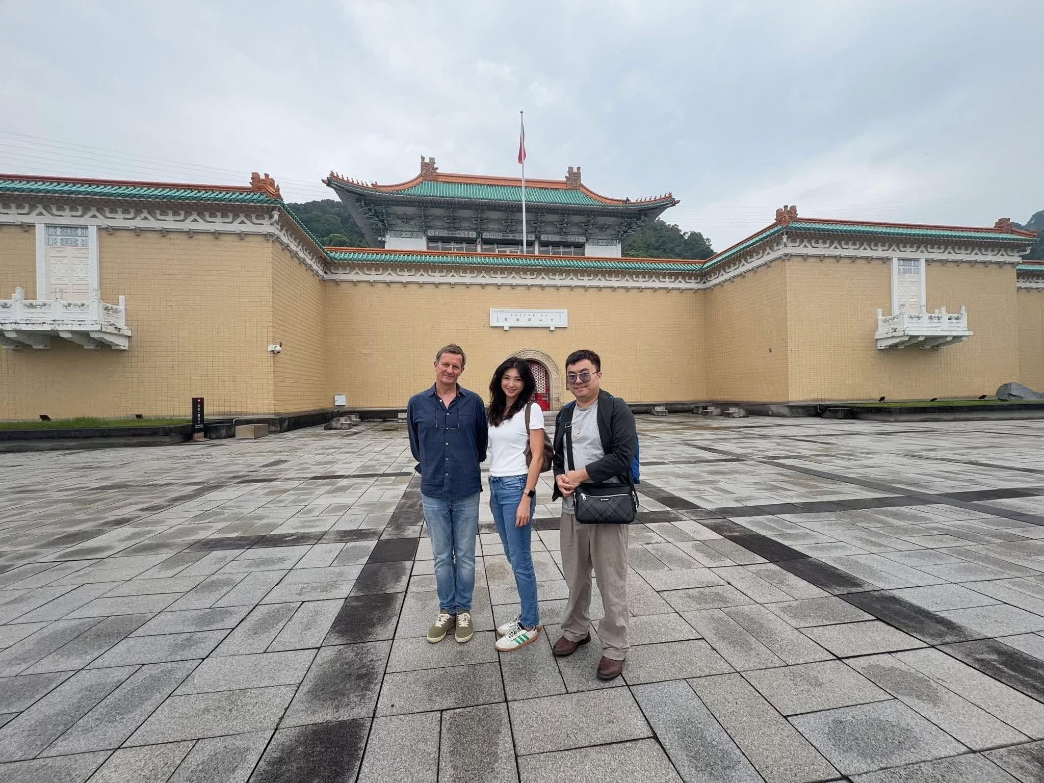 兩位國際學者參訪台北故宮