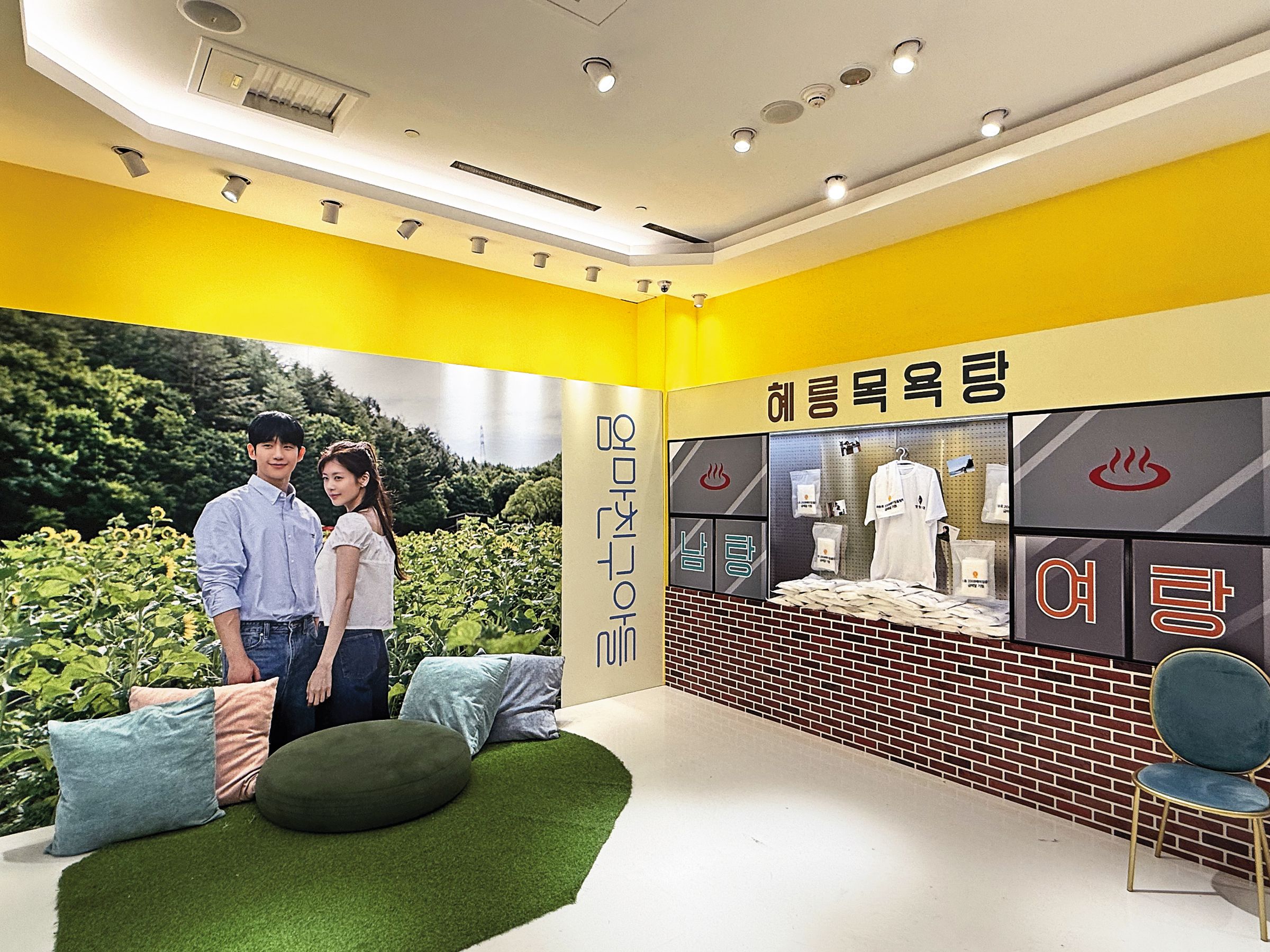 丁海寅與庭沼珉主演韓劇《媽媽朋友的兒子》快閃店重現劇中場景。（K-MONSTAR提供）