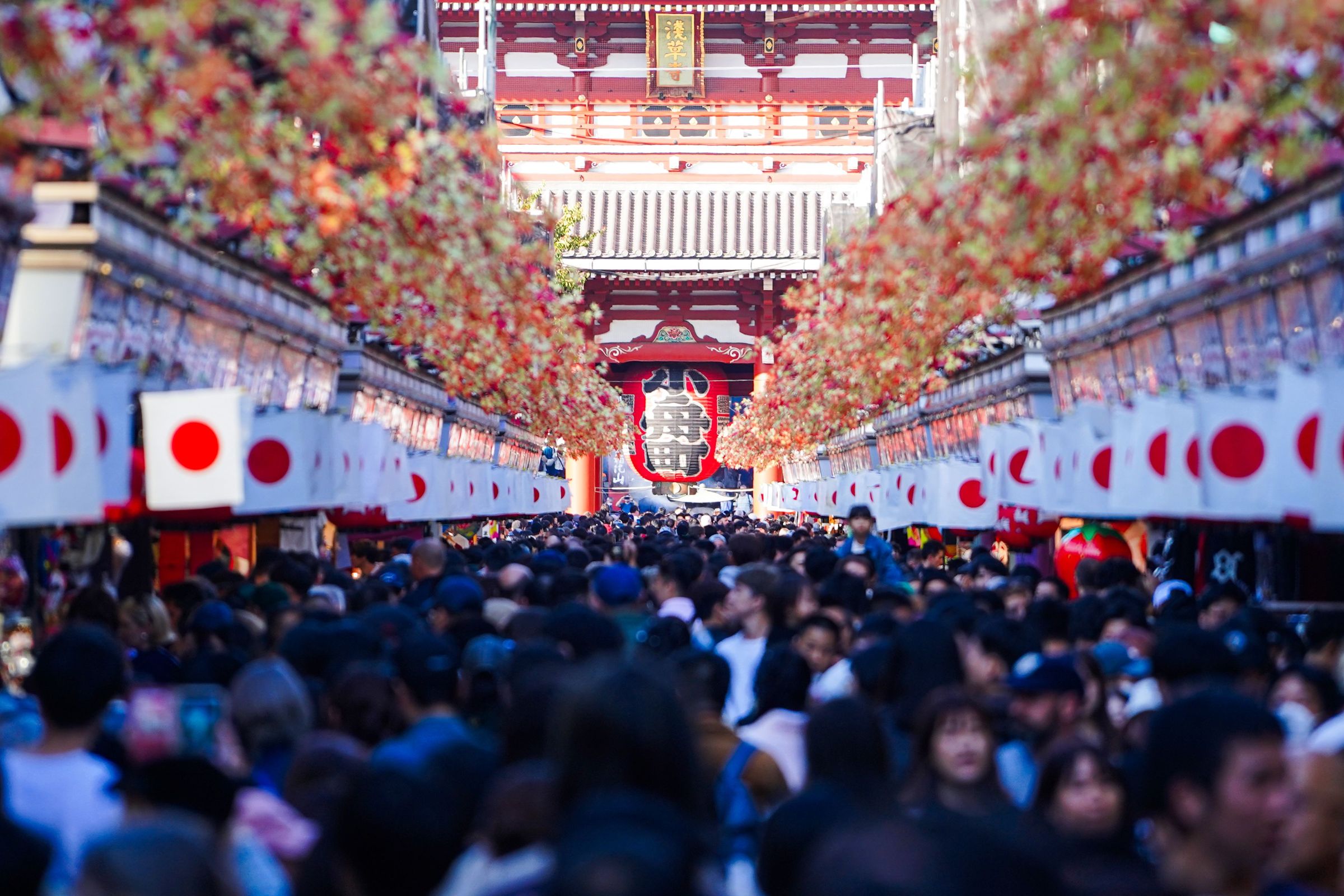 難得出國旅遊，你也愛在社群媒體po限動、打卡、發文，分享旅途大小事嗎？有網友對此行為大表不滿，大酸「打好打滿，很怕別人不知道他出國？」（pexels提供）