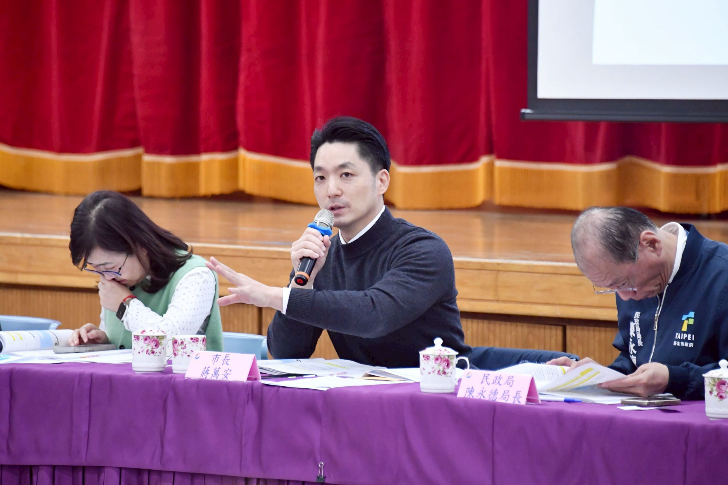 台北市長蔣萬安今日證實會親自到場，也提醒民眾收到細胞簡訊別恐慌。（北市府提供）