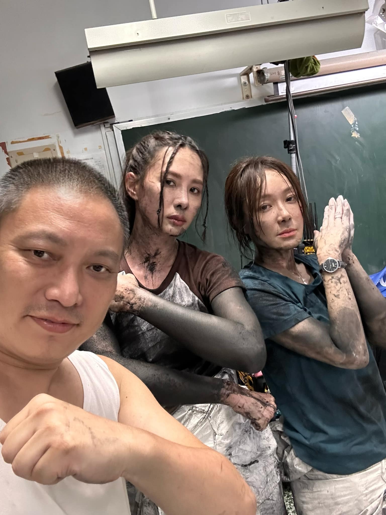 錢人豪（左）表示和尹馨（右）只是合作夥伴。（翻攝自臉書）