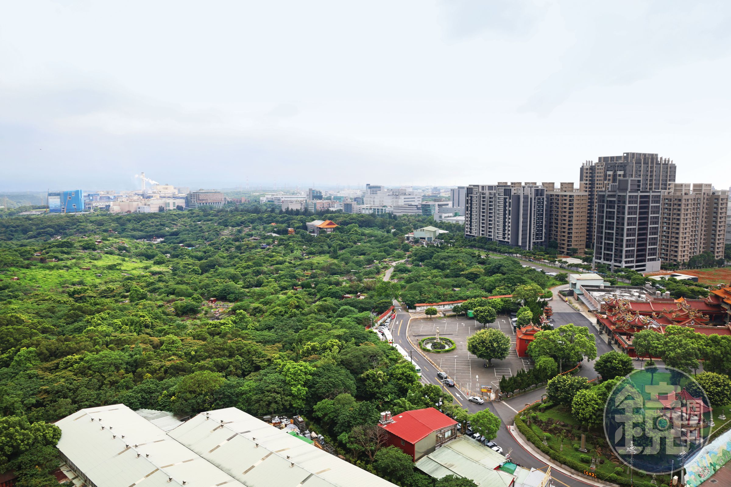 華亞科技園區（圖），為吸引高科技業發展，桃園市政府多年前就計畫擴大園區規模，至今仍未定案。