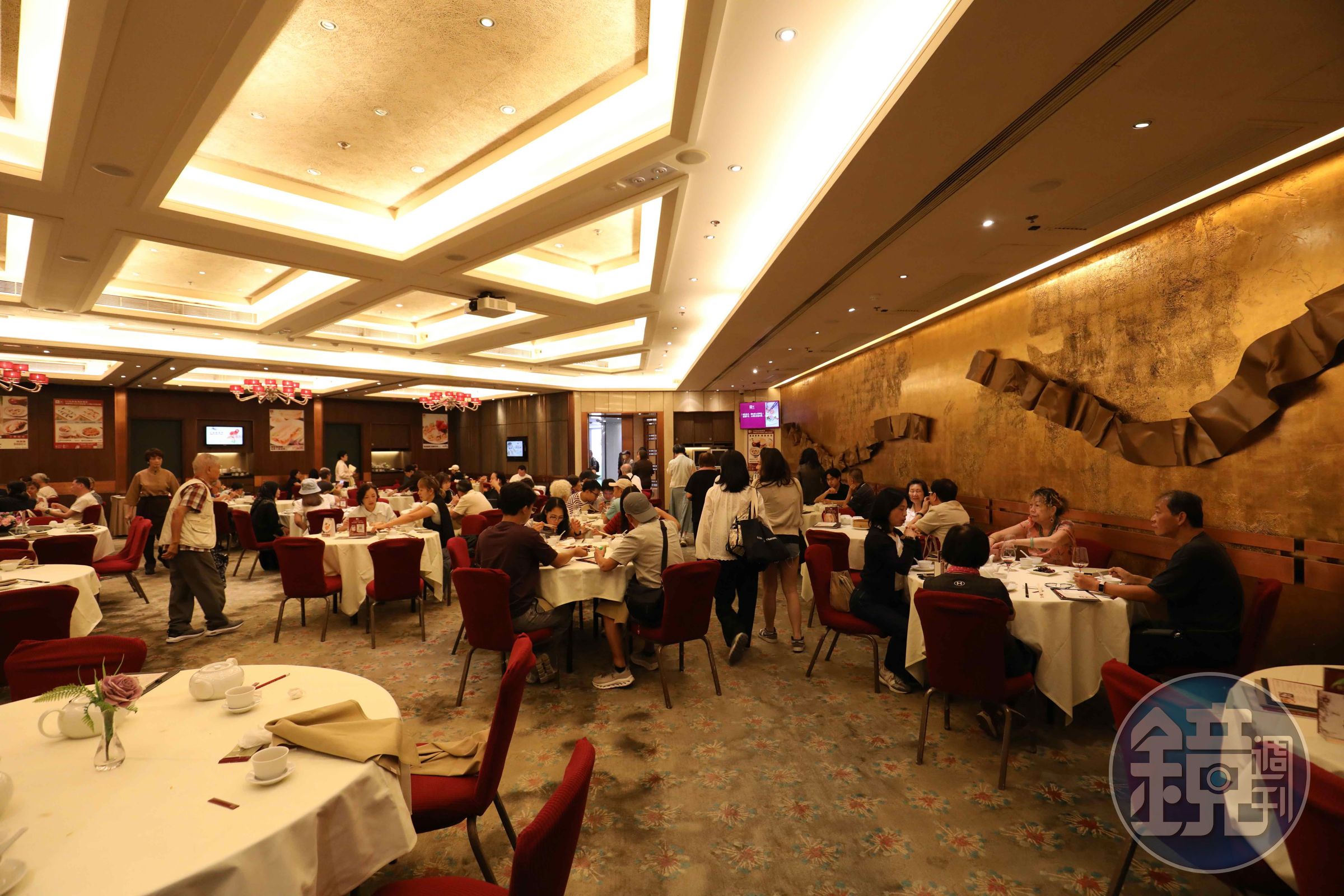 利苑酒家目前在香港共有8間分店,遍布中環、銅鑼灣、灣仔、北角、尖沙咀、九龍站、九龍灣與沙田。