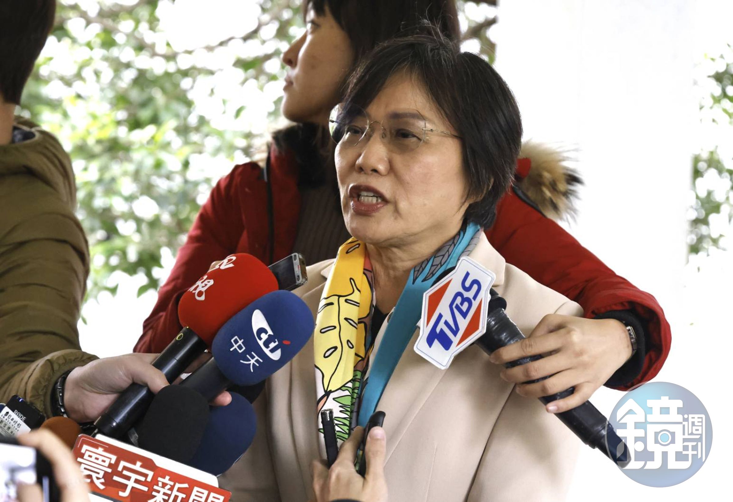 內政部長劉世芳表示,要修政治獻金法就無開後門問題。