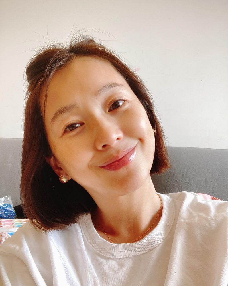 六月遭控棄養貓咪,經過多番轉折才回到身邊。(翻攝自六月臉書)