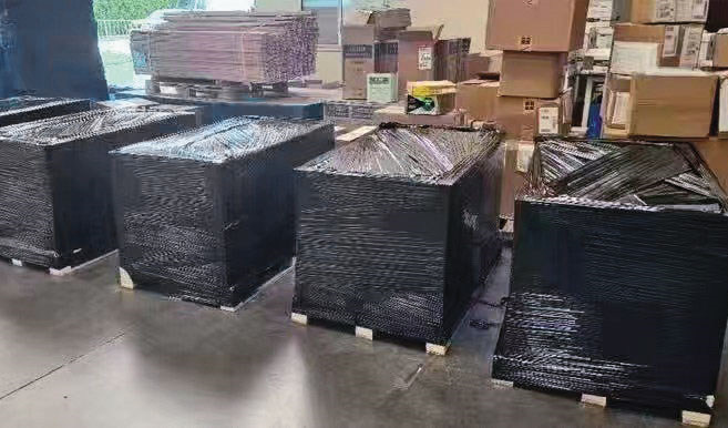搭載輝達高階晶片的美超微伺服器被藏在倉庫中,準備運往中、港、澳。(海巡署提供)