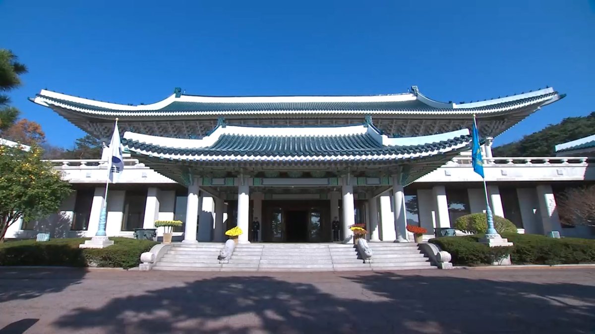 南韓青瓦台未正面回應川普要求，僅表示將綜合考量韓半島的防衛態勢與國內法相關程序後再行研議。（翻攝自韓聯社）
