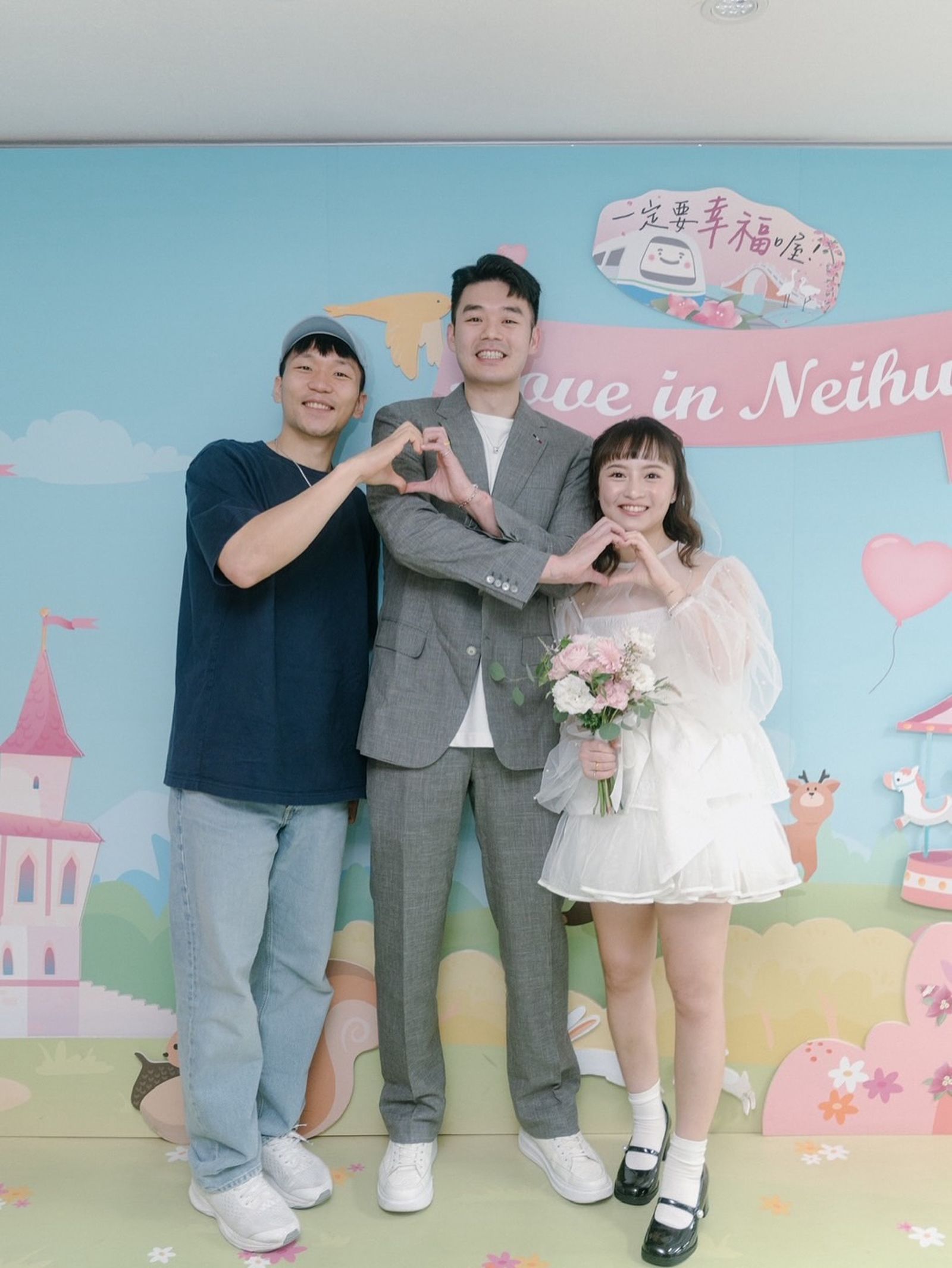 李洋見證大寶貝結婚,開心表示「未來齊麟交給詩媛來守護。」(翻攝自李洋/Lee Yang臉書)