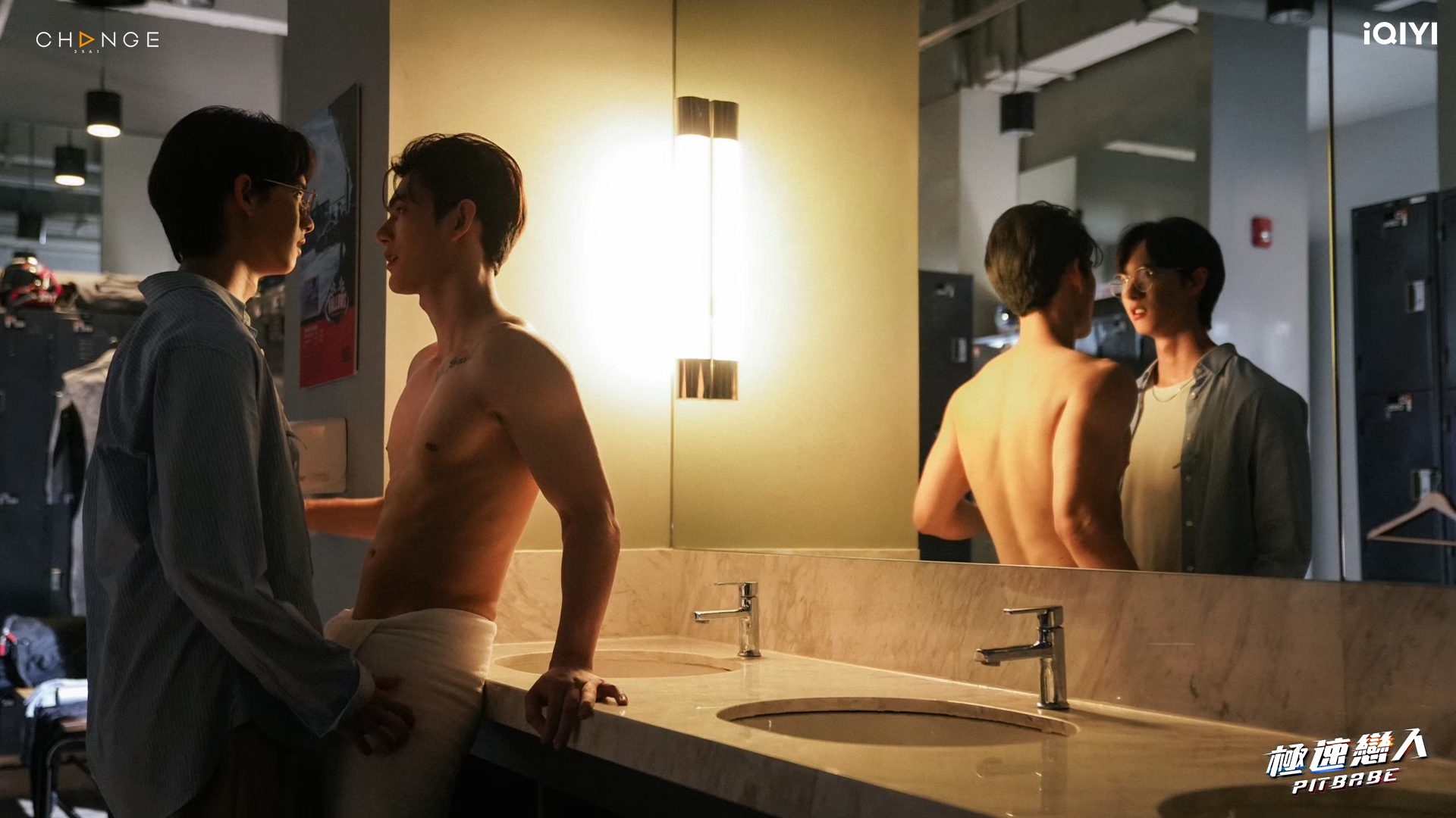 泰BL夯劇《極速戀人》由Pooh（左）與Pavel主演，是天才賽車手愛上呆萌腹黑小奶狗的愛情故事。（愛奇藝國際站提供）