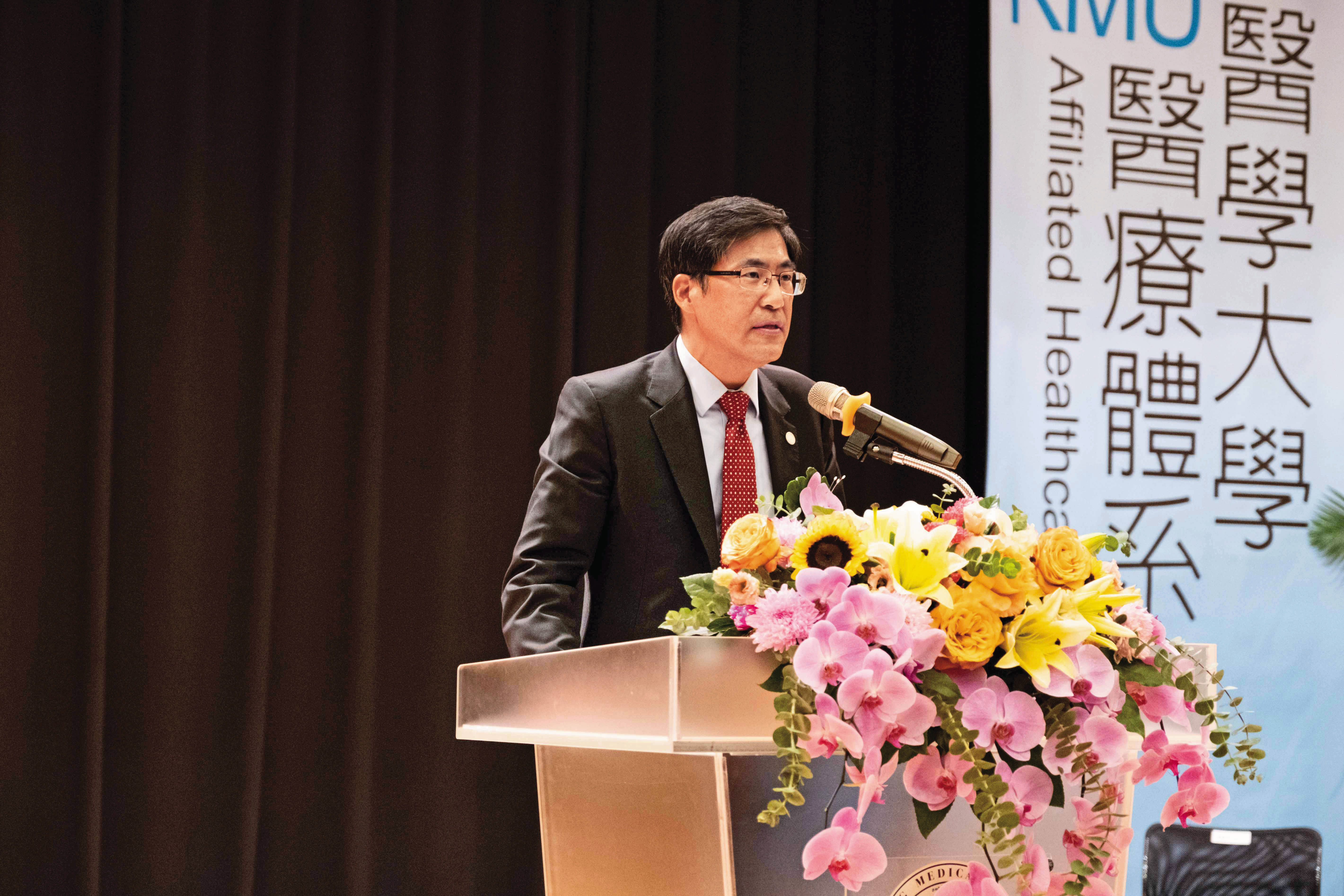 陳建志（圖）是前高雄市長陳啟川的孫子，曾任美國甲骨文公司工程師。（翻攝高雄醫學大學官網）