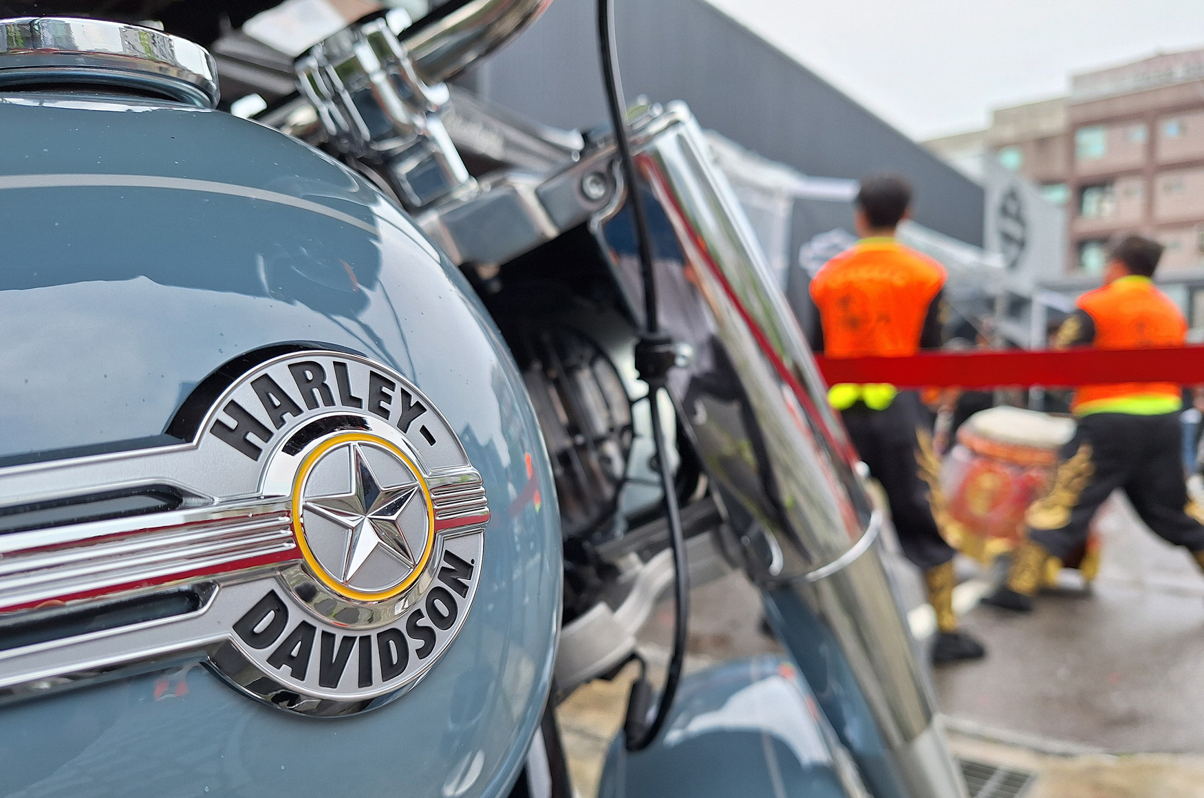 鏡車焦點／內湖這家店，讓我想把人生方向盤調一調！哈雷宇宙的入口，台北旗艦展示中心盛大揭幕！！