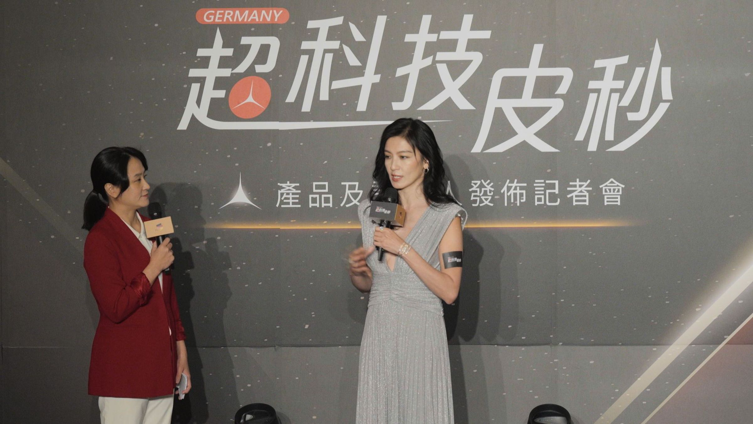 林熙蕾分享親身試用之後的感想:「身邊的人都驚嘆我的肌膚變得更白淨,毛孔也更細緻,就像重拾嬰兒般的肌膚。」