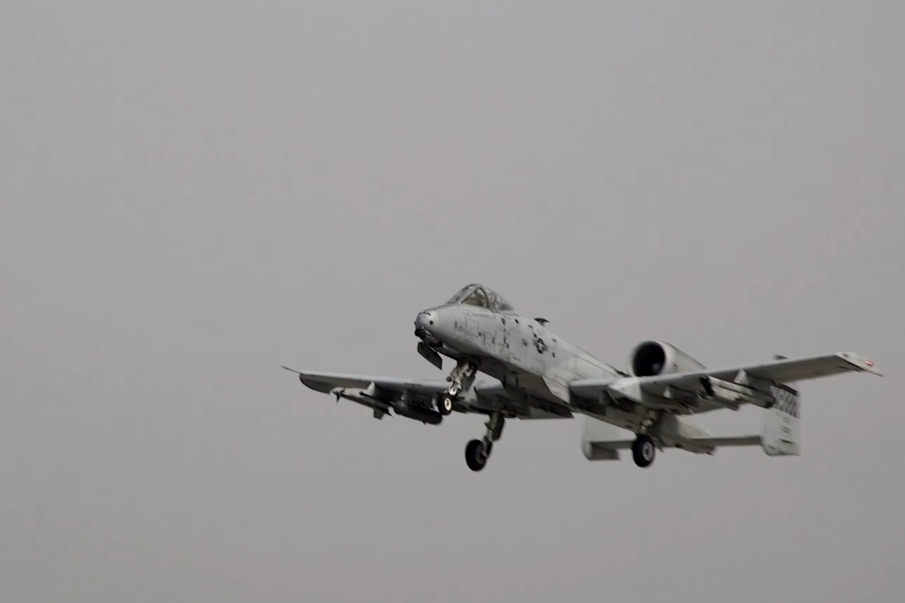 2名台灣籍男子涉及非法拍攝美軍設施及裝備，遭韓警逮捕。示意圖（翻攝畫面）