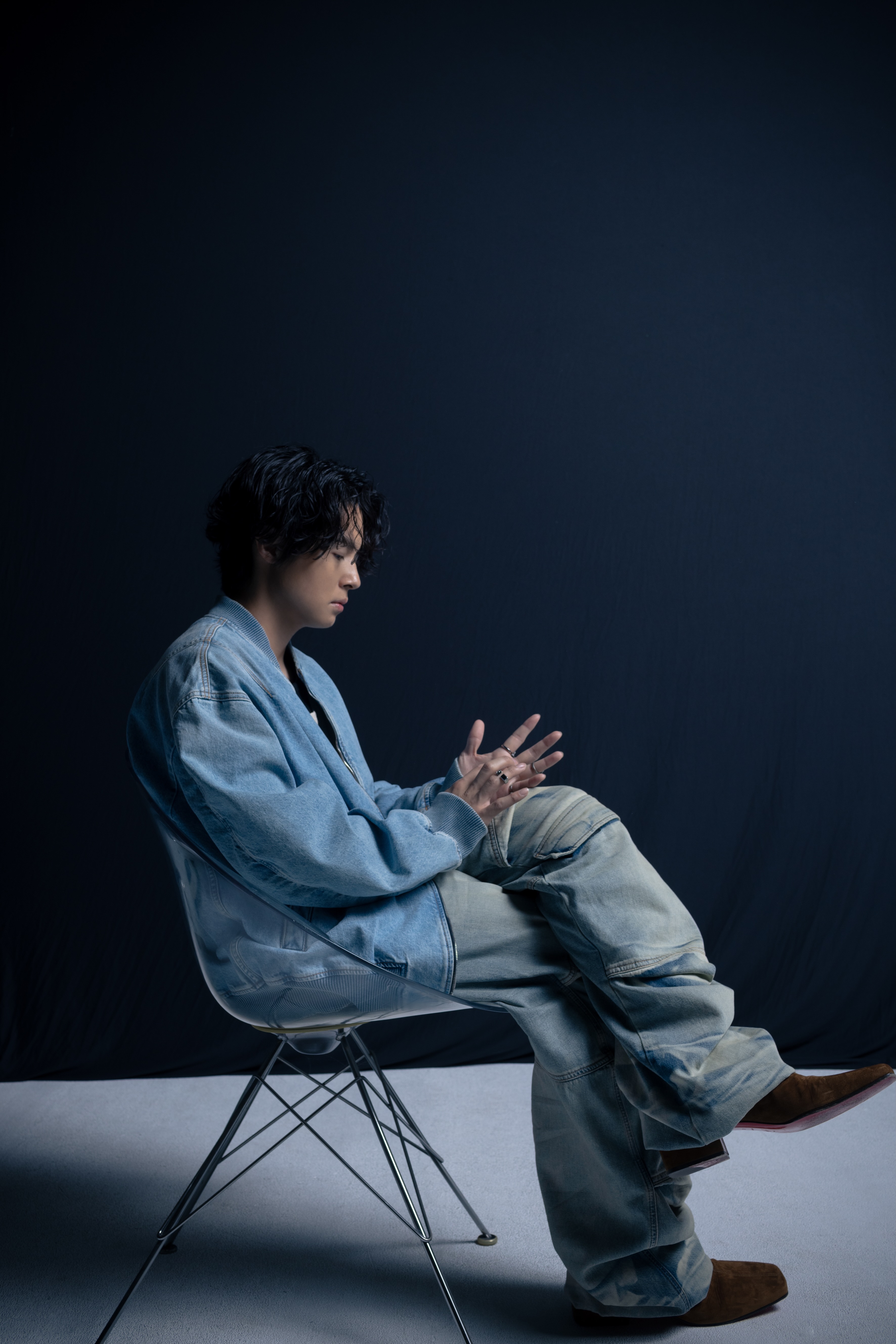 新專輯的巡演走Live House,能量的傳遞讓哲謙有感,「我們一開始可以推出去的能量,他們推過來給我們,然後我們又可以推出去。
