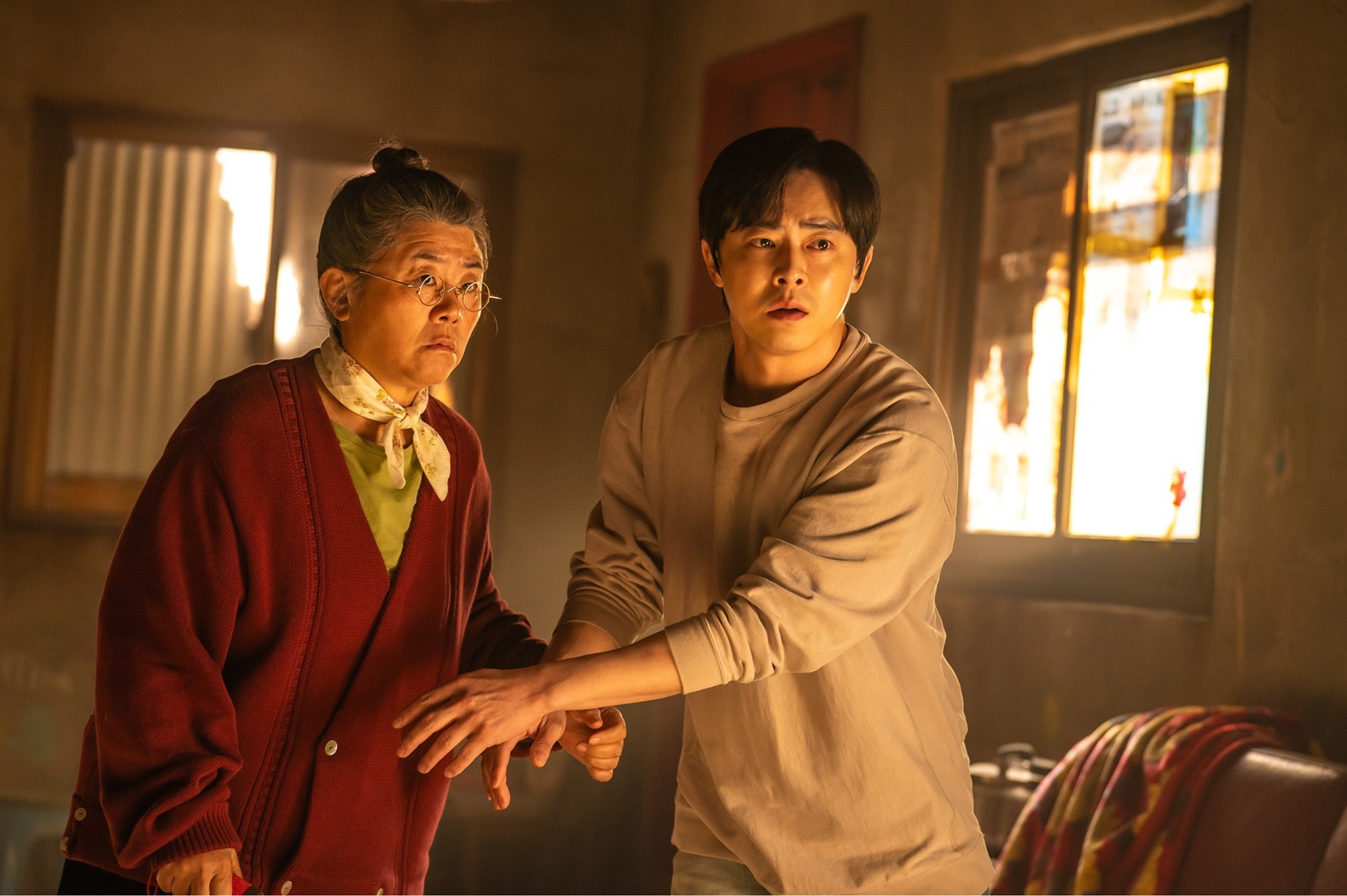 曹政奭稱讚李姃垠雖然是大前輩，總是像朋友一樣親切。（車庫娛樂提供）