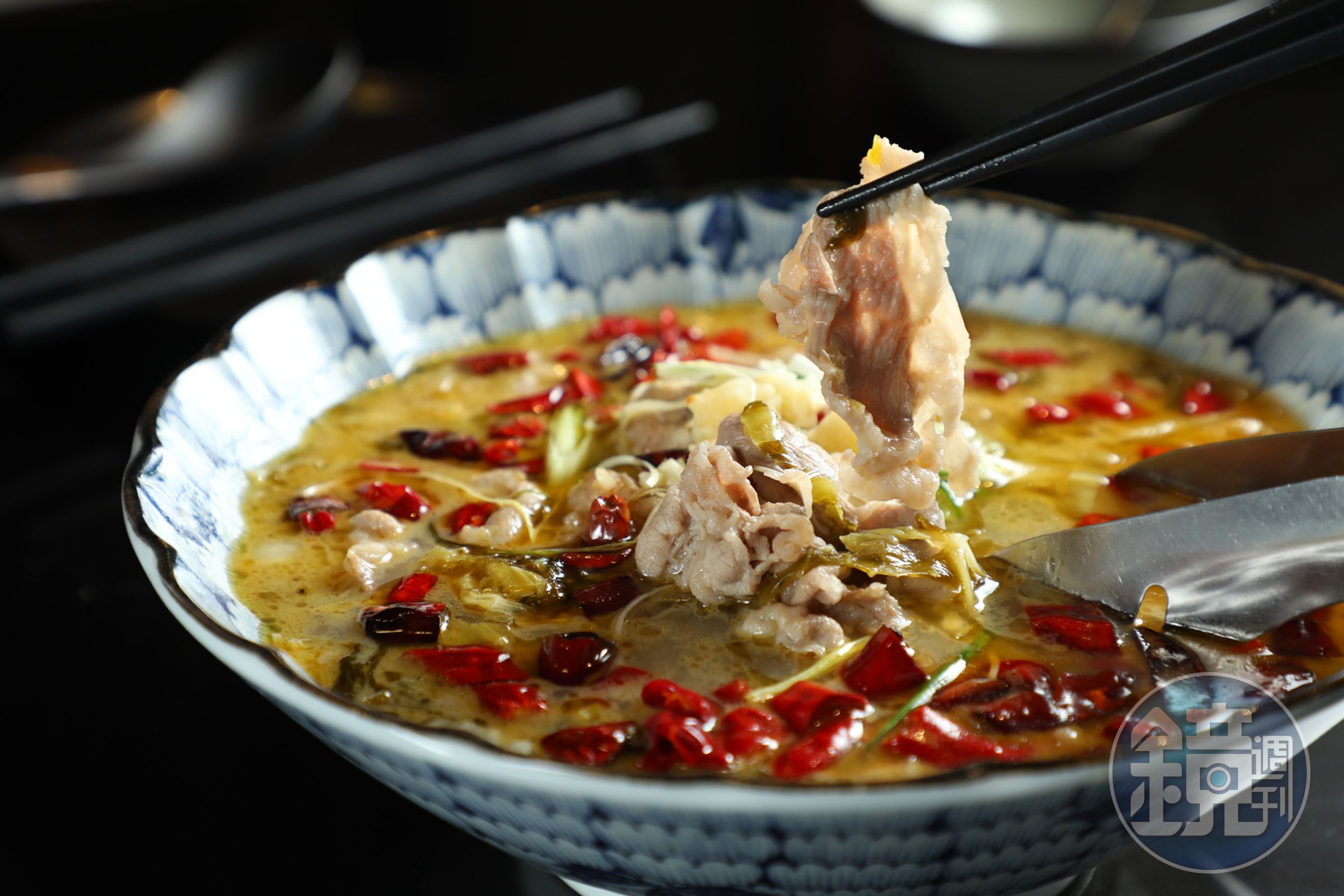 推薦菜色「酸湯肥牛」酸辣夠味、牛肉軟嫩。（420元／份）