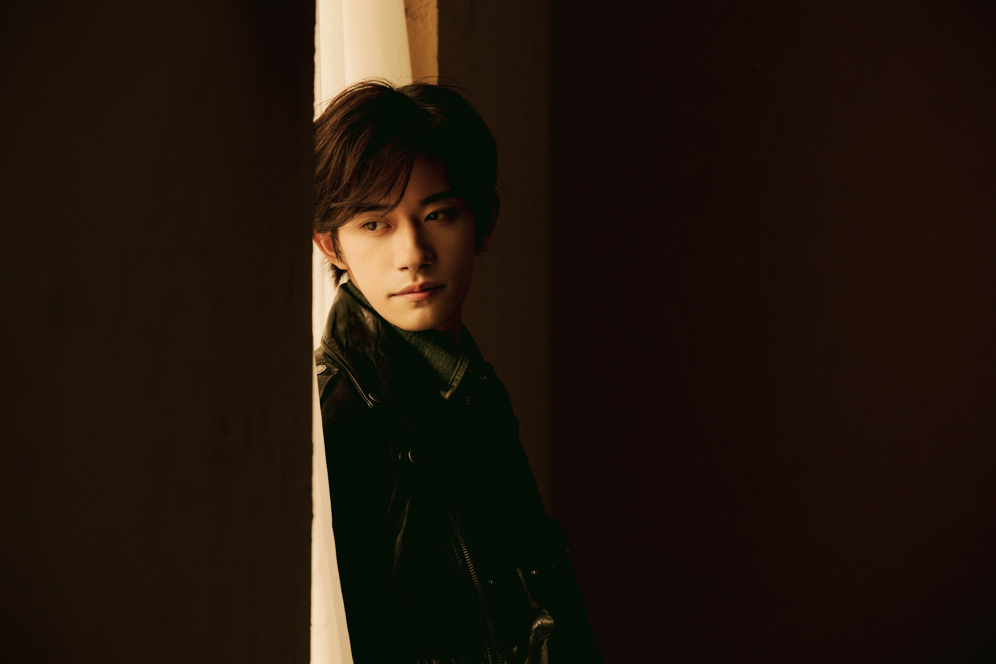 從偶像歌手到實力演員，易烊千璽只不過用了不到10年，就成功轉型。（翻攝自易烊千璽工作室微博）