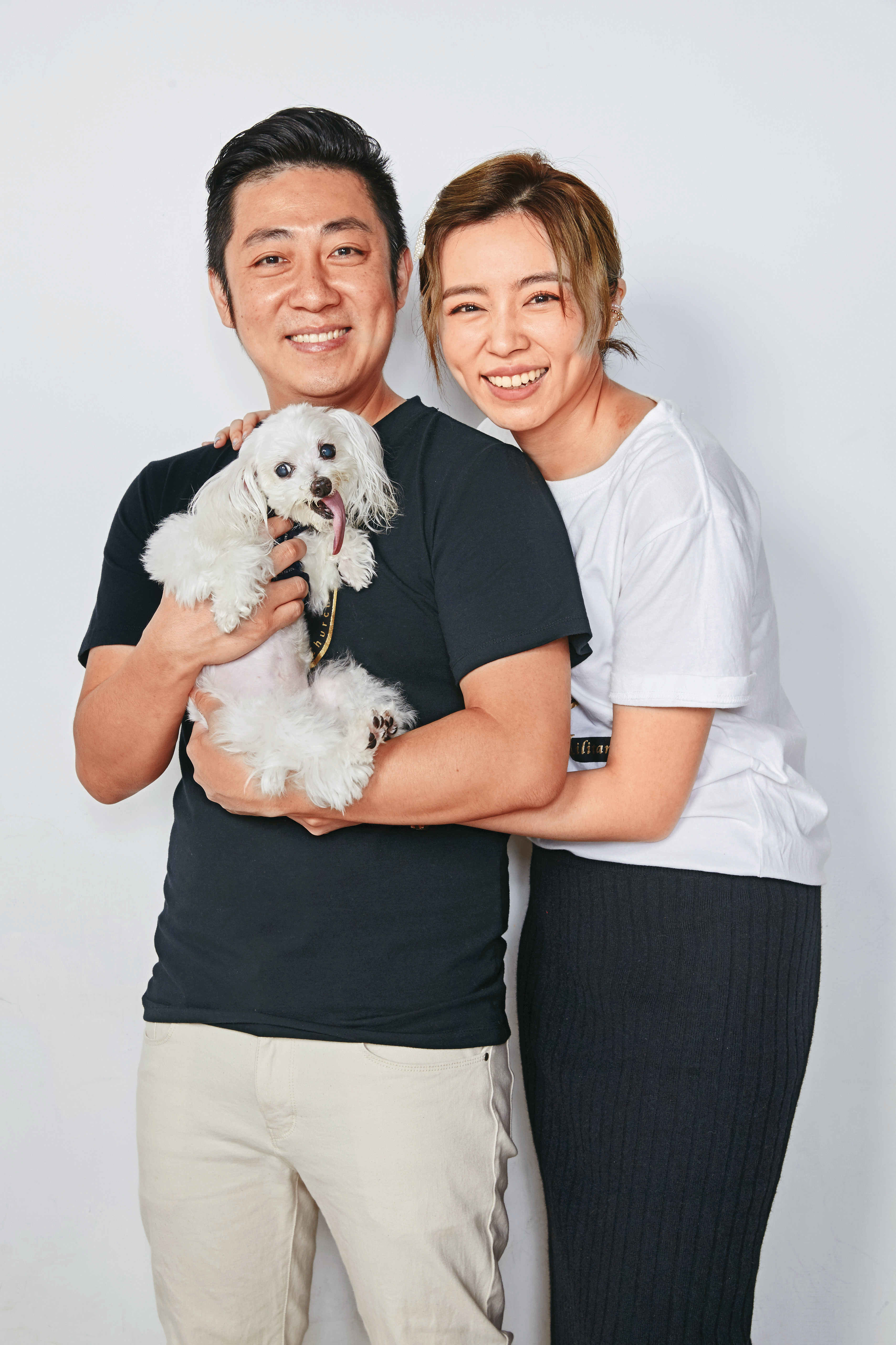 王瞳（右）、艾成（左）和哈嚕曾一起度過許多開心的日子。