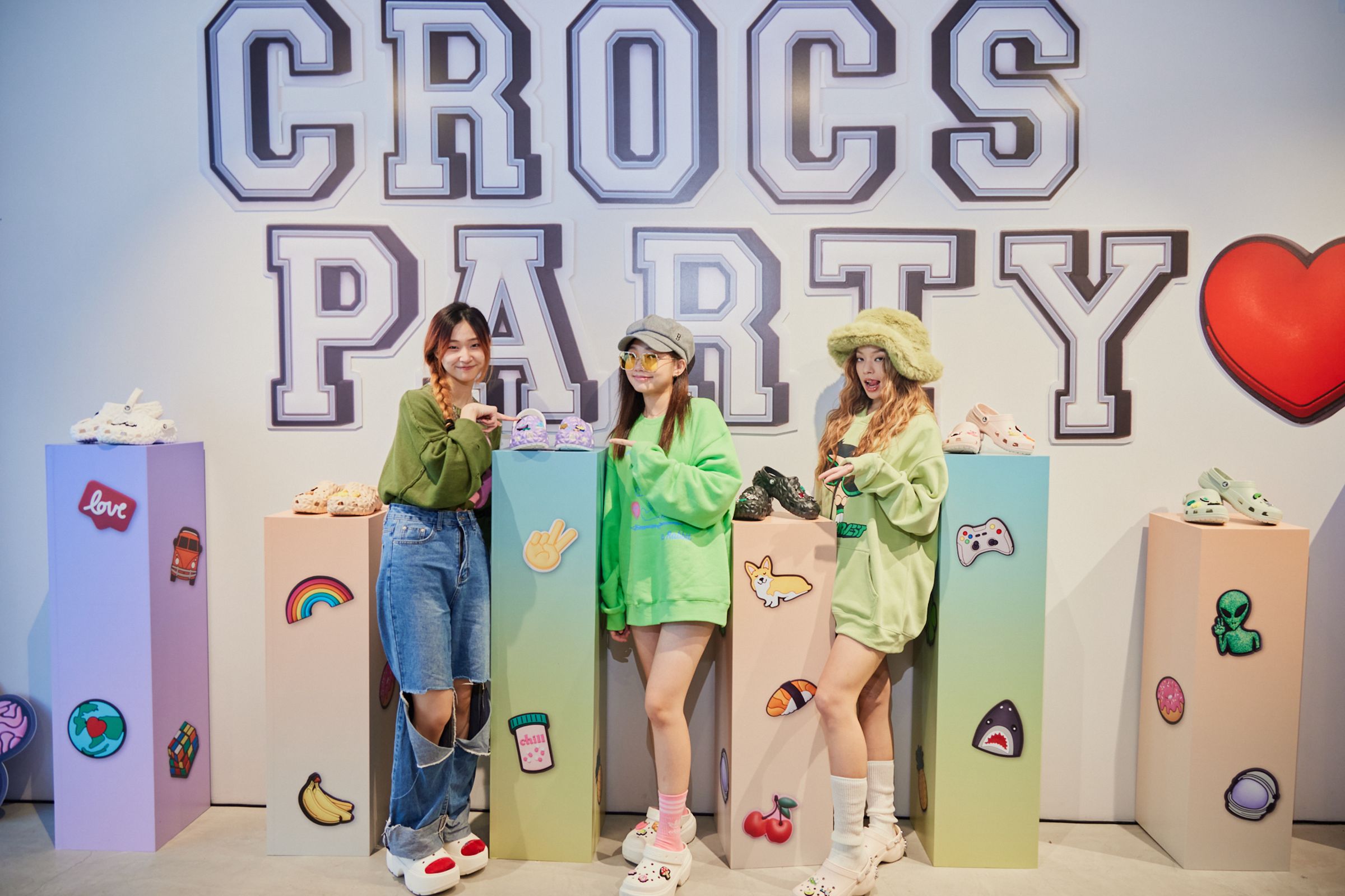 女團「babyMINT」薄荷水晶檔出席CROCS品牌派對。(CROCS提供)
