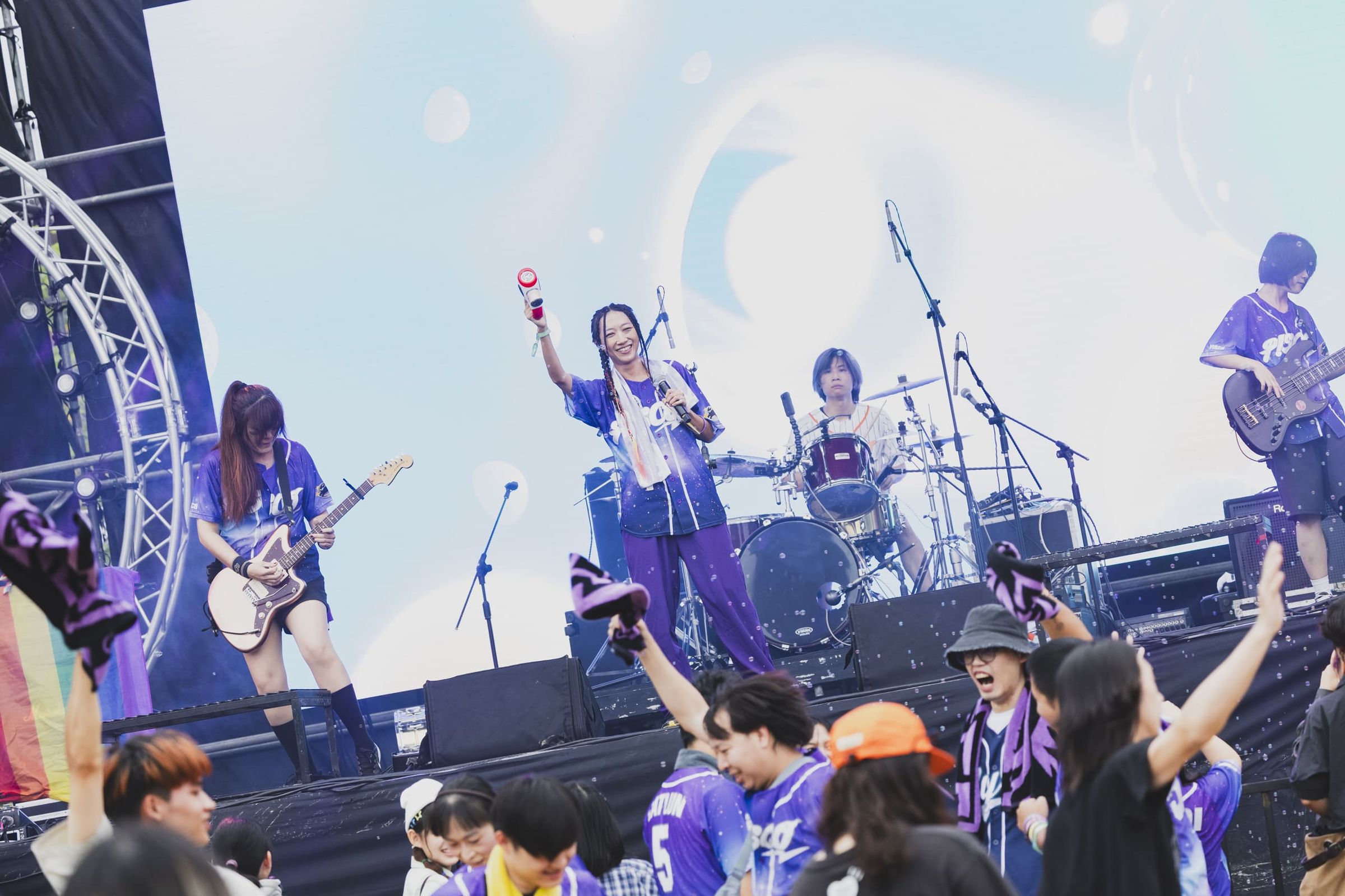 呼叫音樂節今(1日)在新北大都會公園舉行,P!SCO率先登場。(呼叫音樂節提供)