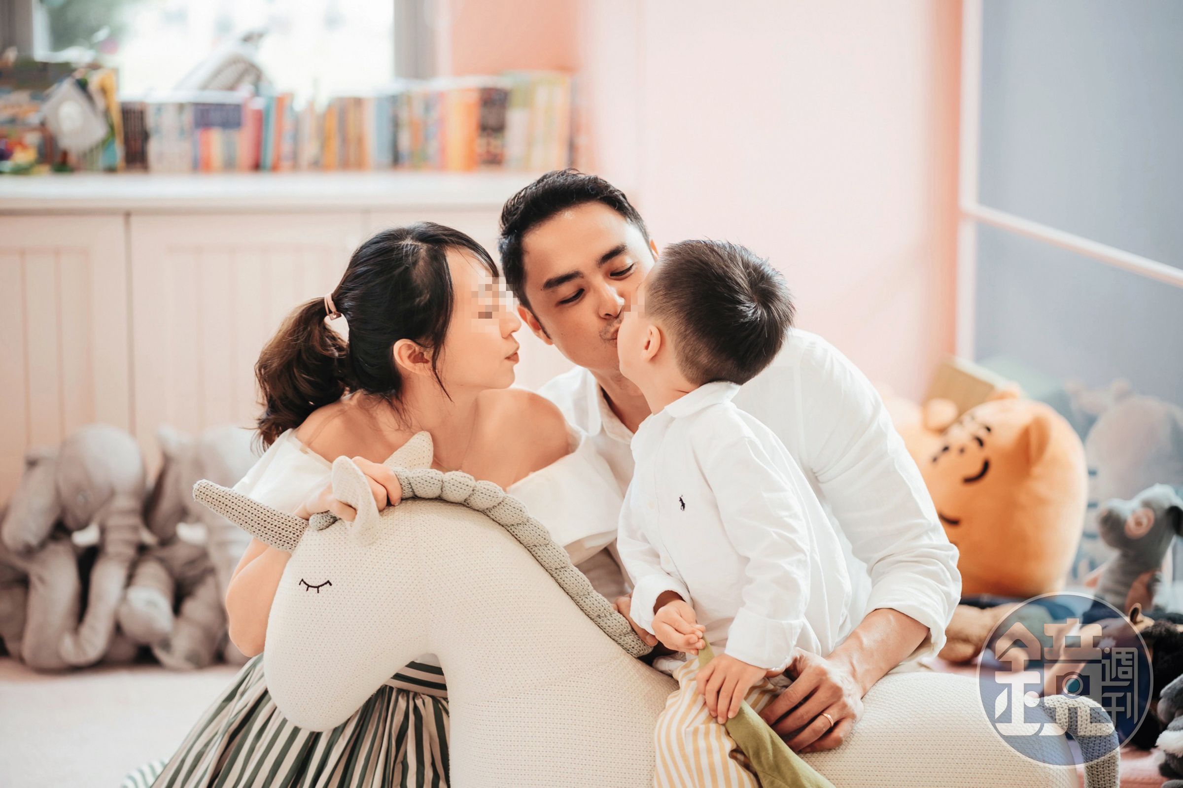 明道結婚後育有一子一女，兒子的慶生宴上，他臉上滿滿是愛。（讀者提供）
