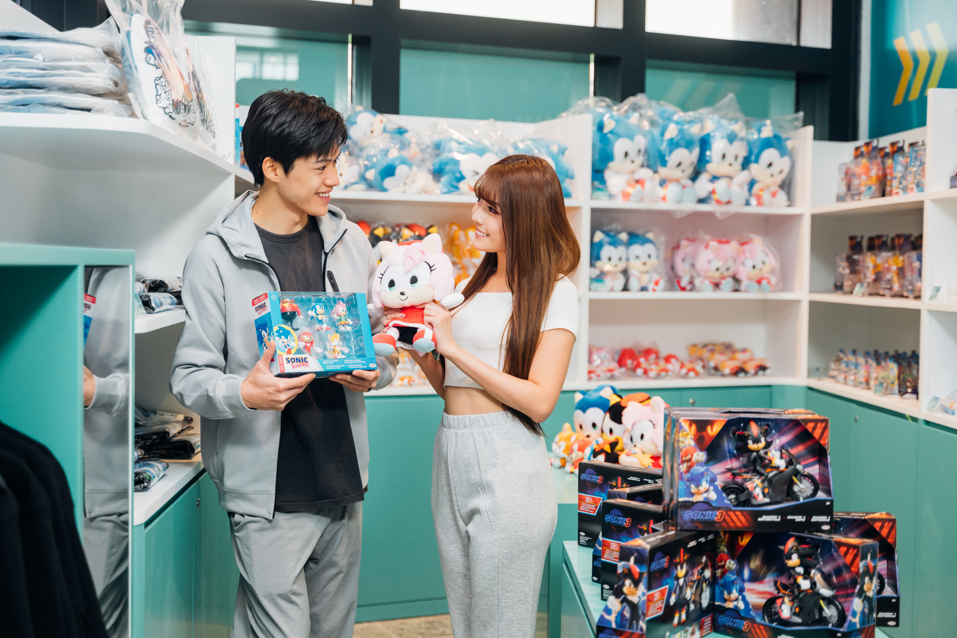 JP超動感世界的紀念品店有售許多限定商品。（JP超動感世界提供）