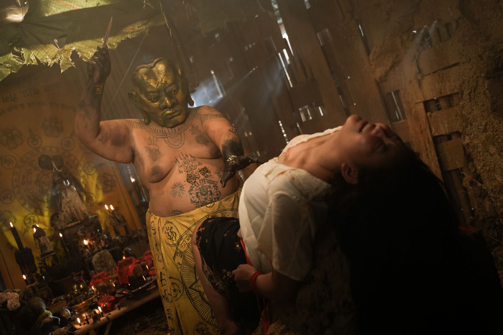 30句真實咒語讓巫術顧問必須坐鎮拍攝 《邪降:覺醒》打造最殘酷降頭儀式