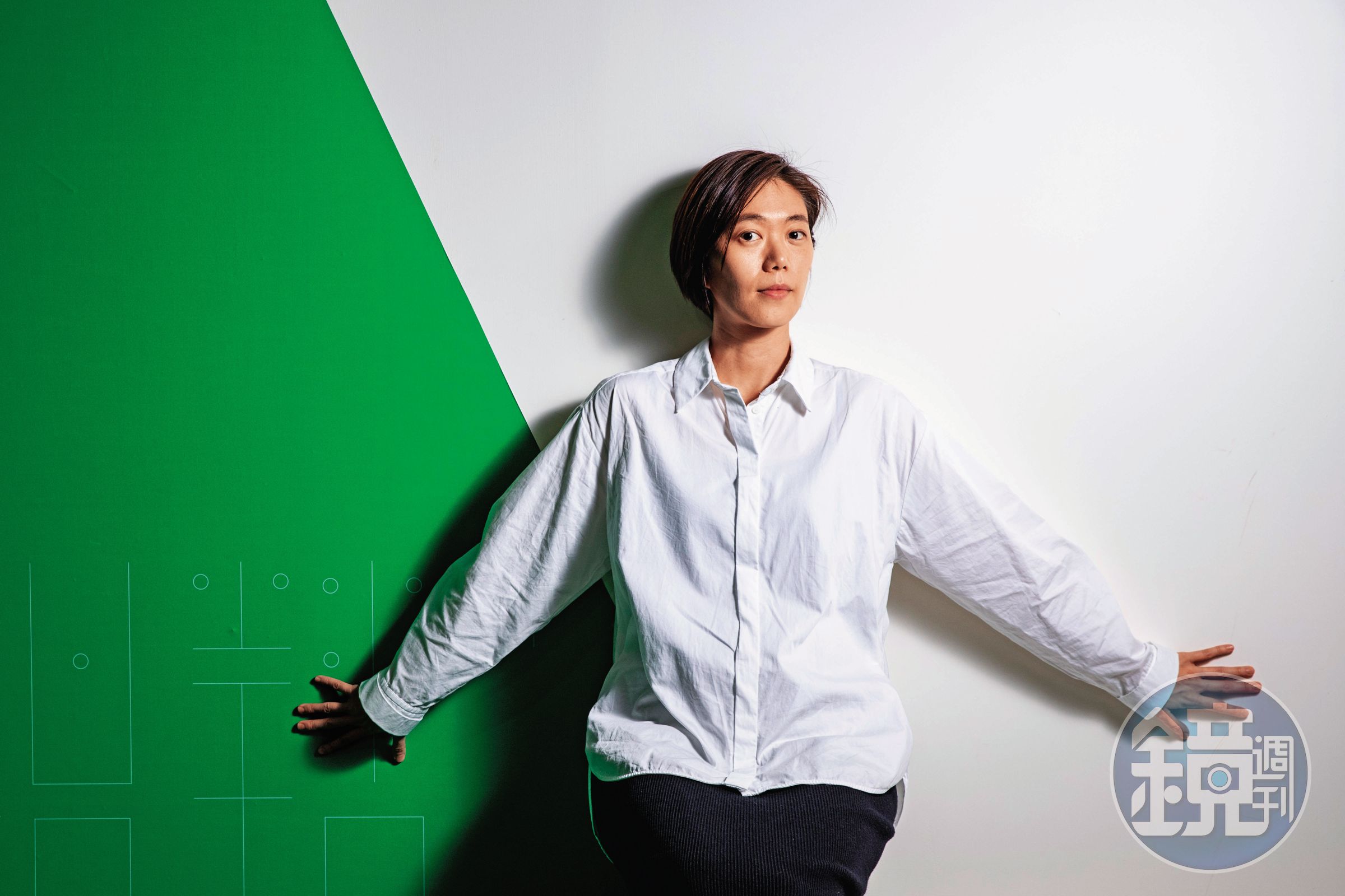 鄧九雲出版小說後,常延伸作品至其他表演形式,如讀劇、攝影展或裝置藝術等。採訪期間,她在空總舉辦的推測物件設計展正好開展。