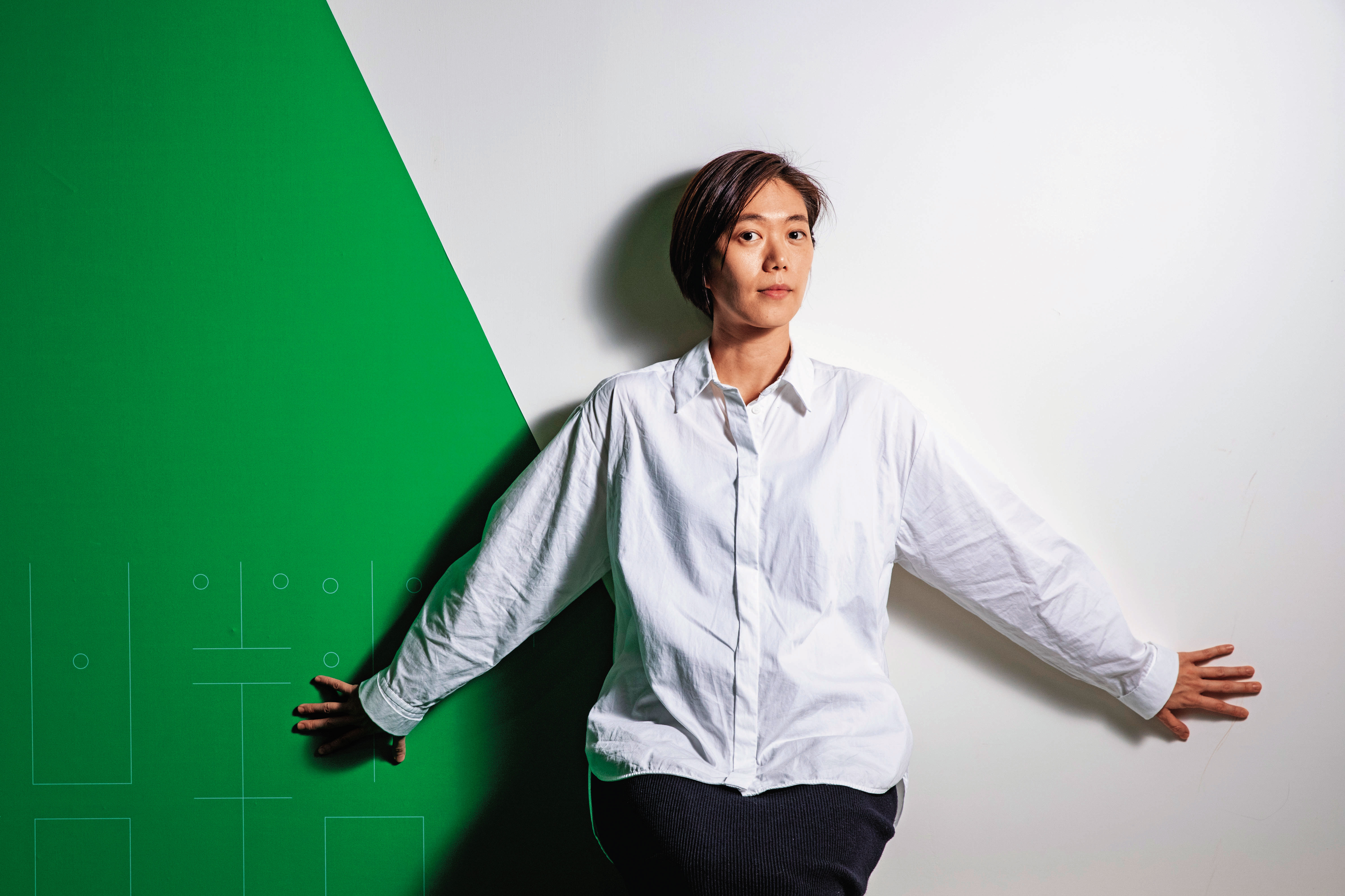 鄧九雲出版小說後,常延伸作品至其他表演形式,如讀劇、攝影展或裝置藝術等。採訪期間,她在空總舉辦的推測物件設計展正好開展。