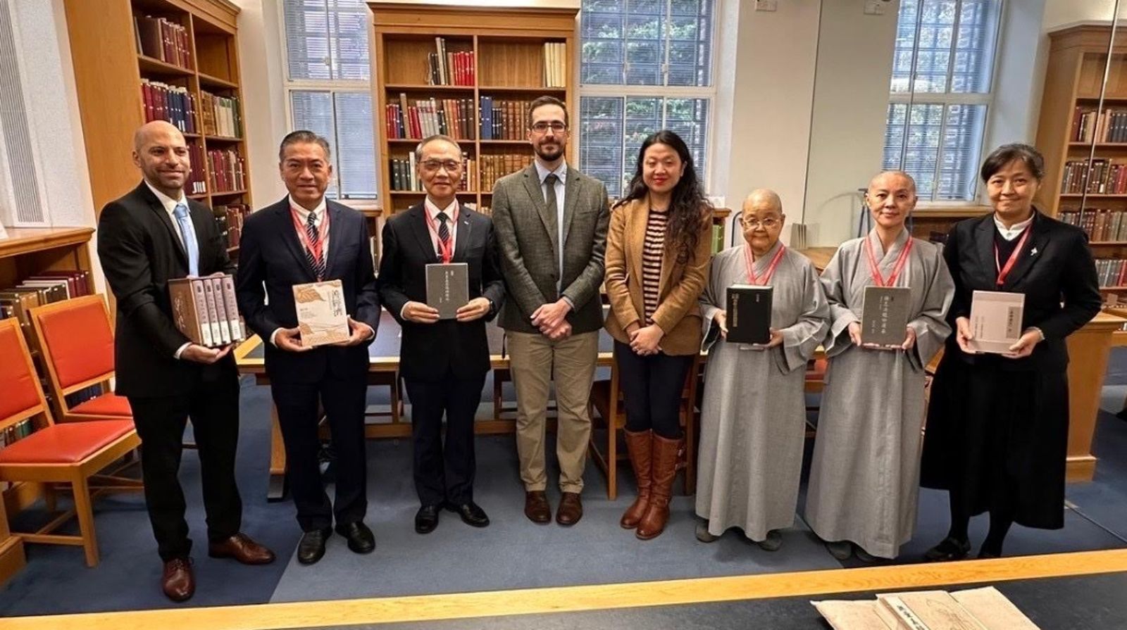 東西方文明對話新篇章 劍橋大學典藏慈濟著作