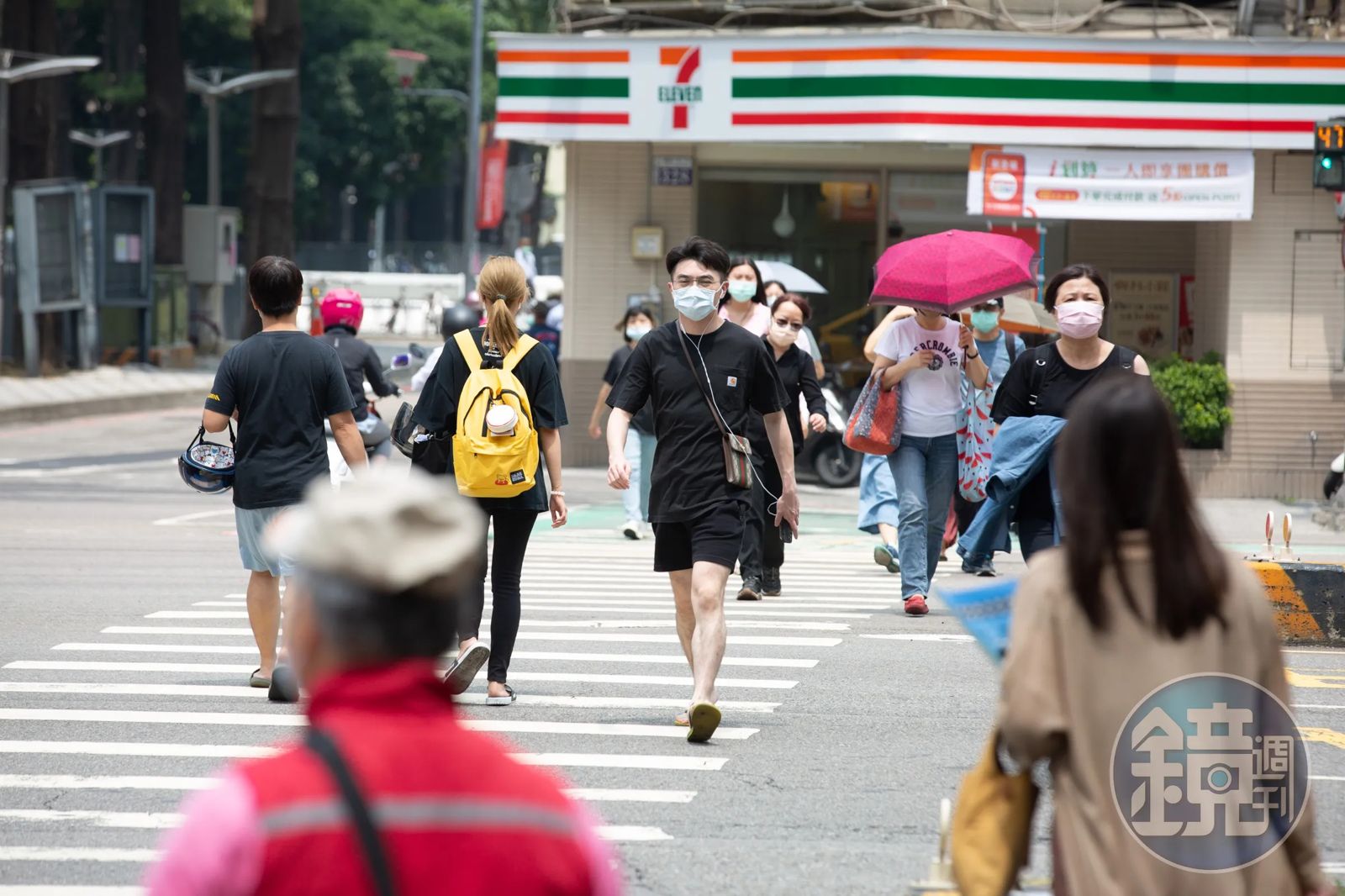 一張圖掌握連假天氣！今高溫破32度 收假悶熱防午後雷陣雨