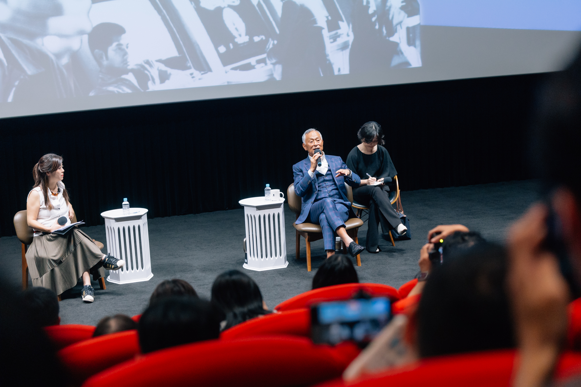 杜琪峯現身「奇峯無邊 銀河無際：杜琪峯與銀河映像」的《黑社會》映後座談，對6年前未能完成金馬評審團主席責任感到抱歉。（影視中心提供）