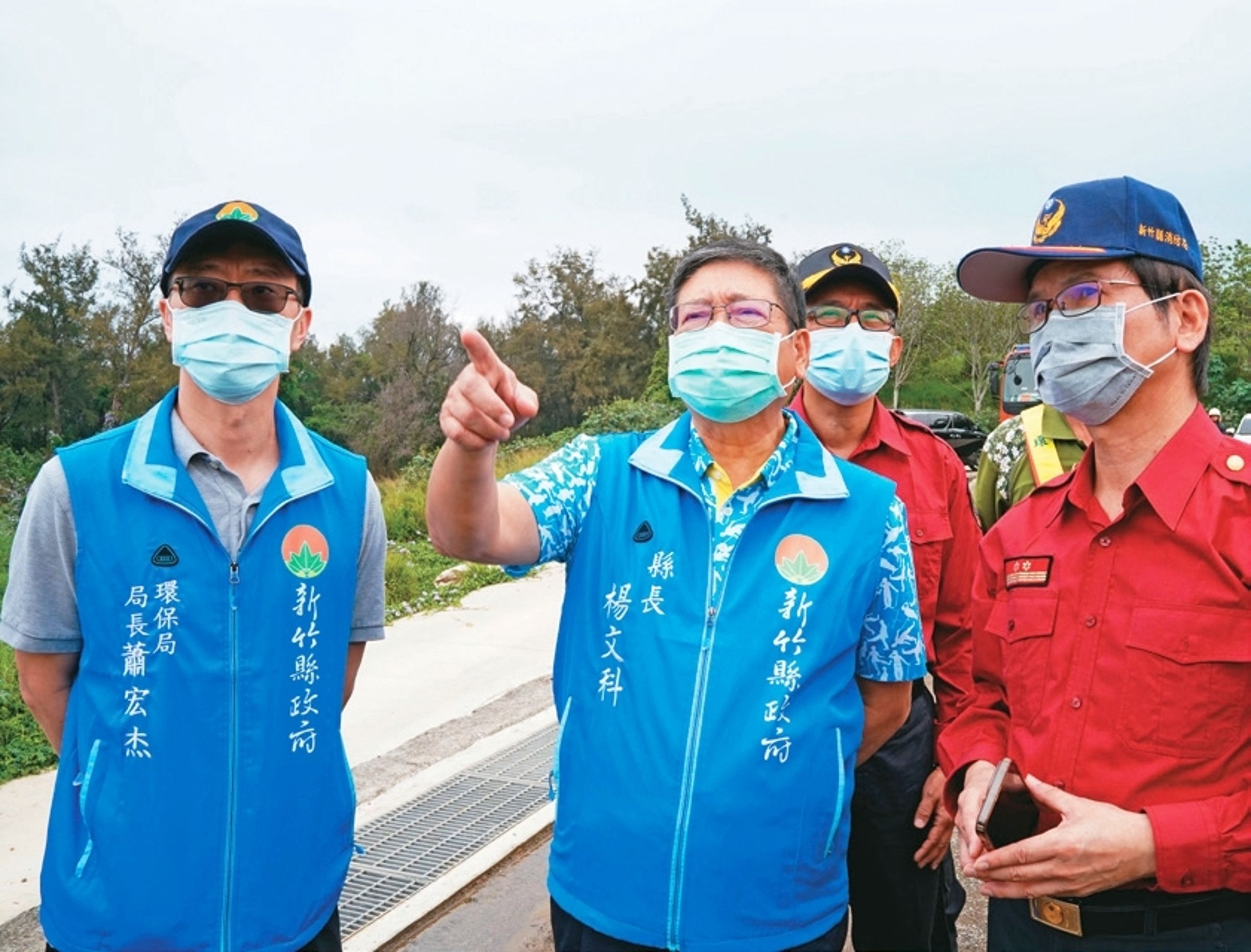 楊縣長前往新豐垃圾掩埋場視察。（新竹縣政府提供）