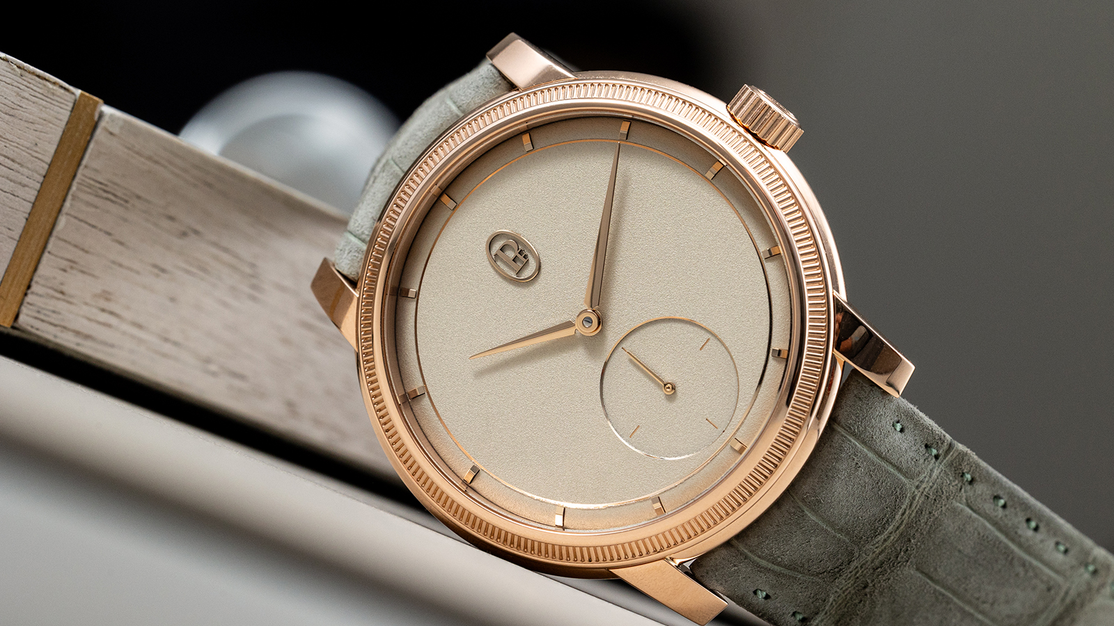 PARMIGIANI FLEURIER Toric小三針玫瑰金腕錶，定價NT$1,603,000。