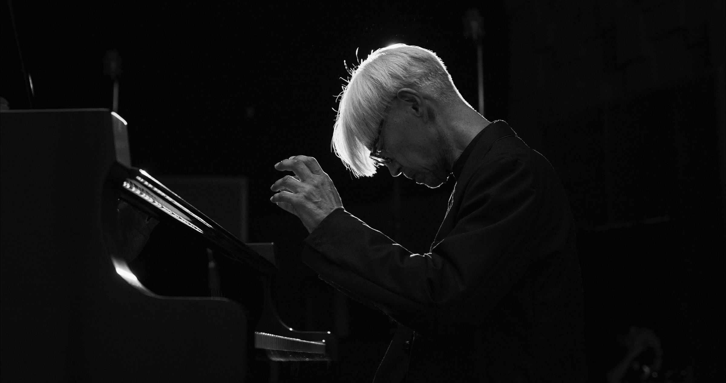 坂本龍一最後一場音樂會電影《坂本龍一:OPUS》將提前舉辦跨年特映。(采昌國際多媒體提供)