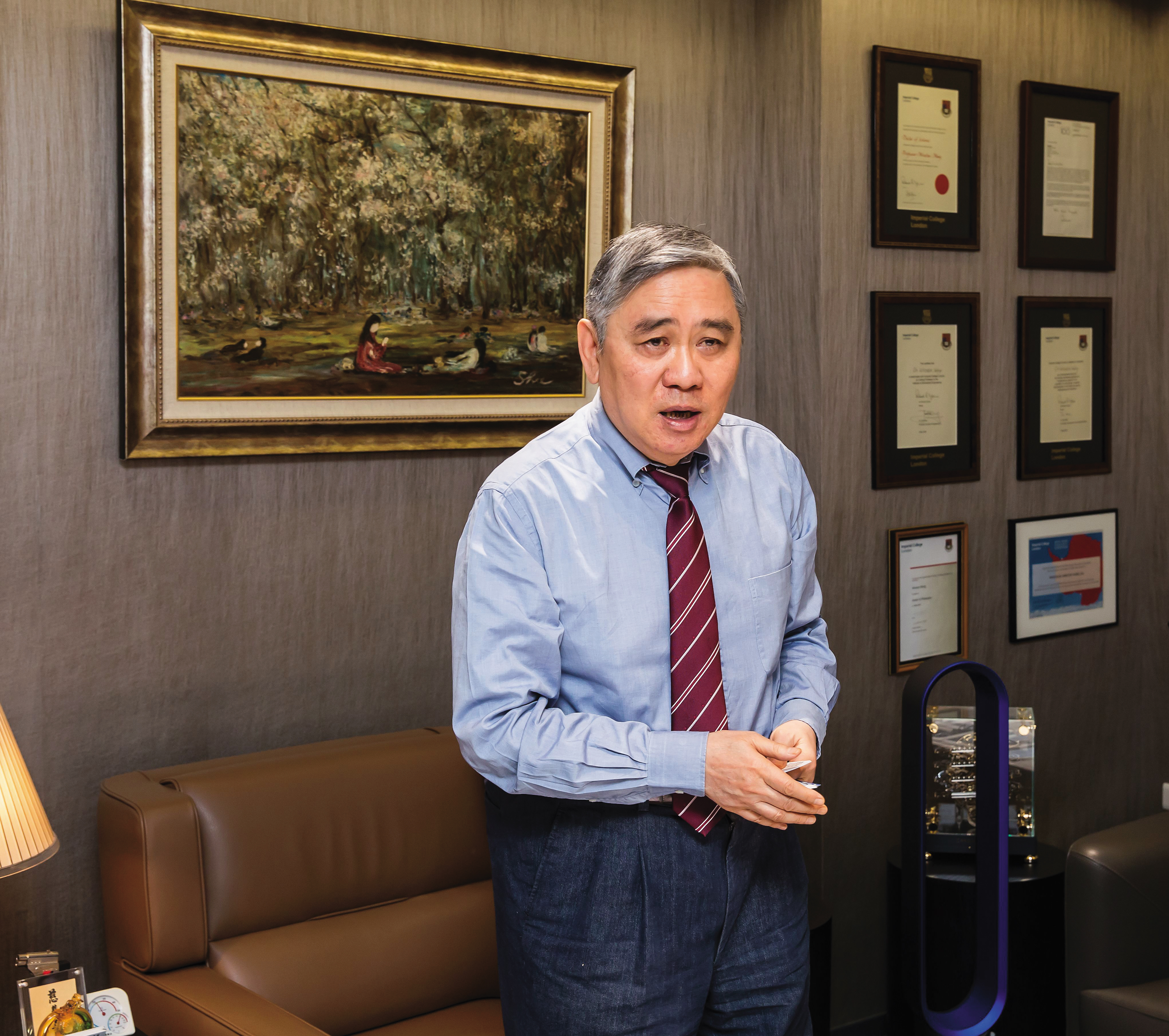 王文洋面對宋女索10億元認親官司後，再爆另名女子宣稱也替他生兒子。