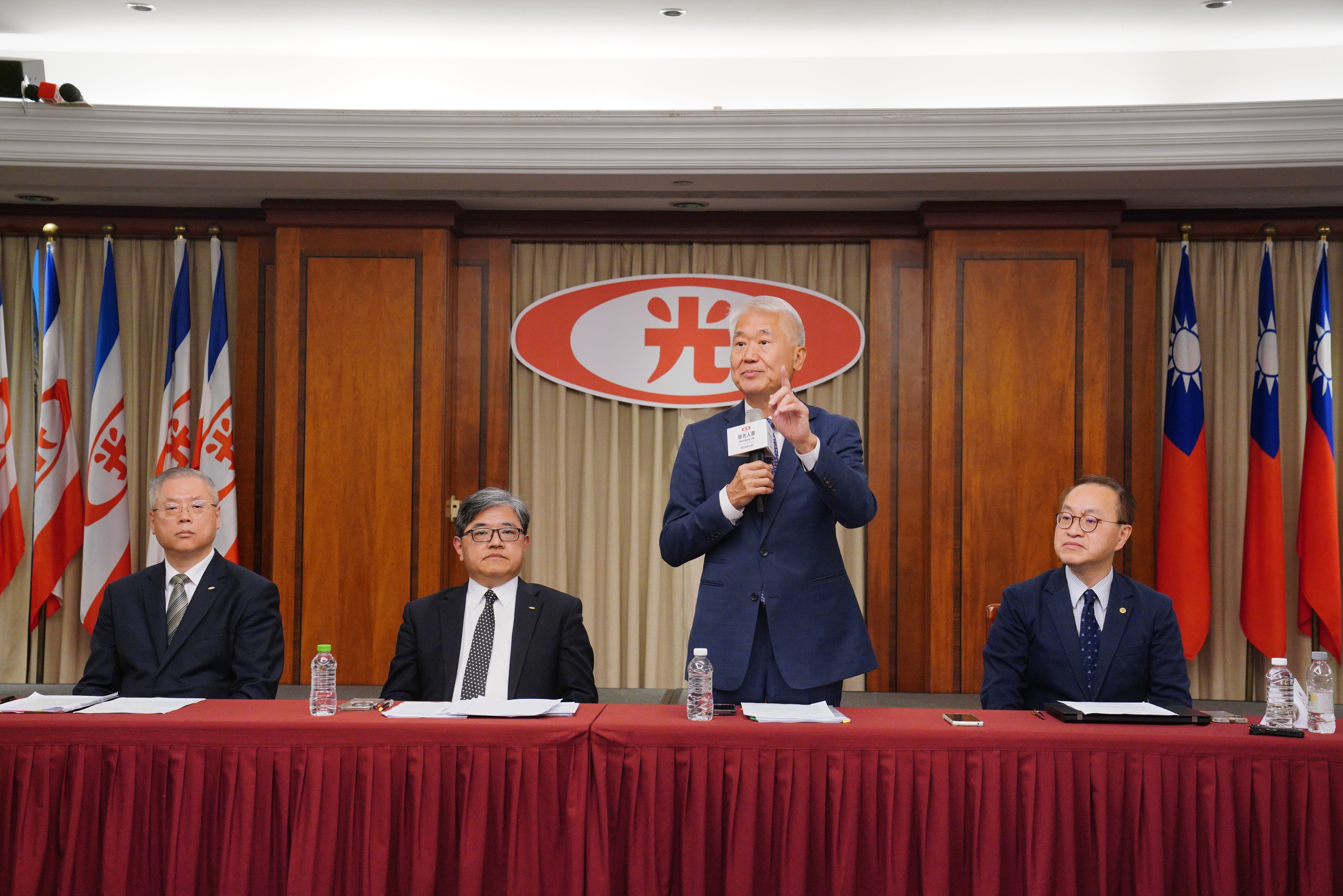 新壽董事長魏寶生表示，董事會授權董事長對外說明，新壽放棄原有投資獲利機會，化解僵局，剩下就是輝達與北士府協商問題。