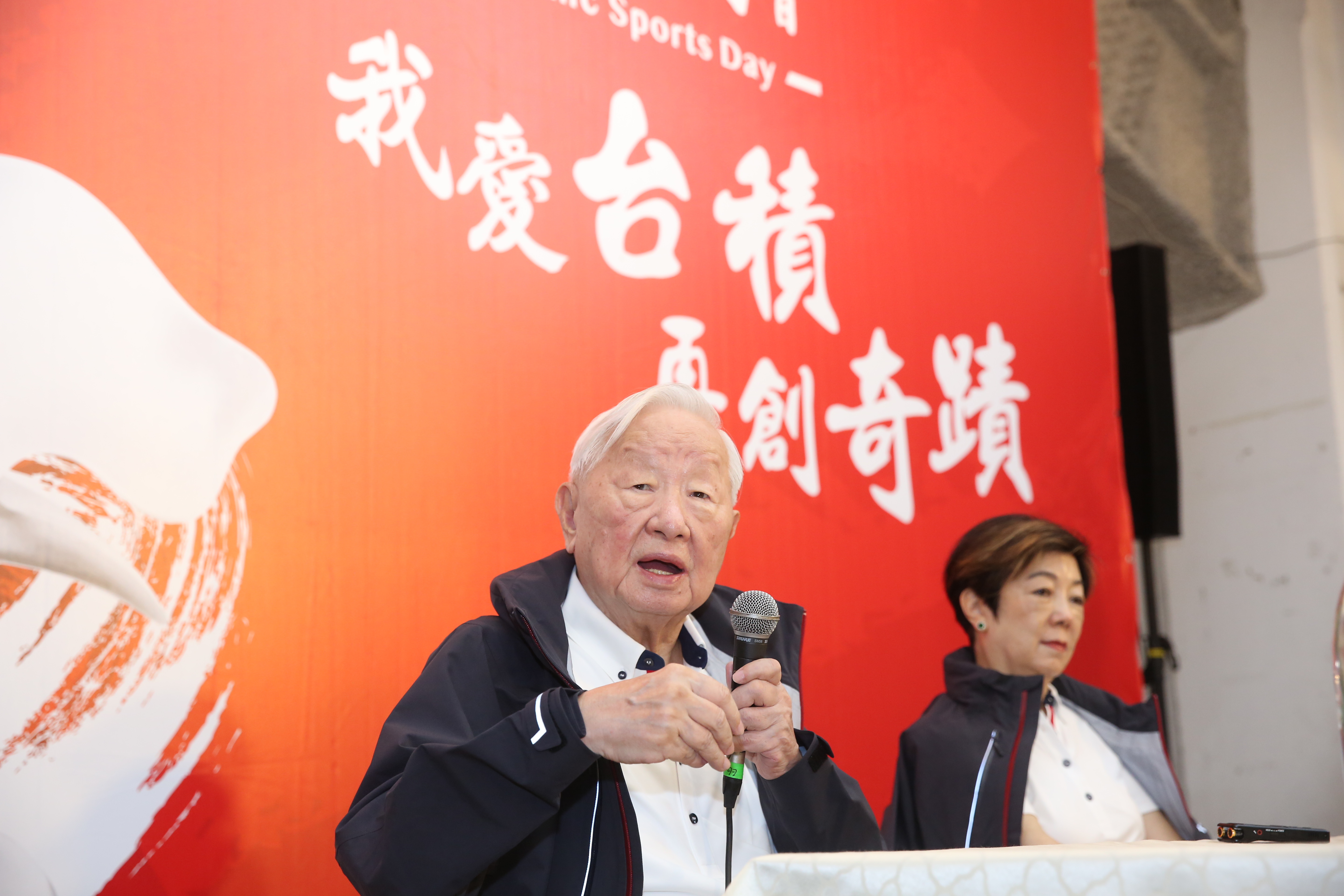 張忠謀認為，台灣半導體優勢，2、30年後不會再有。