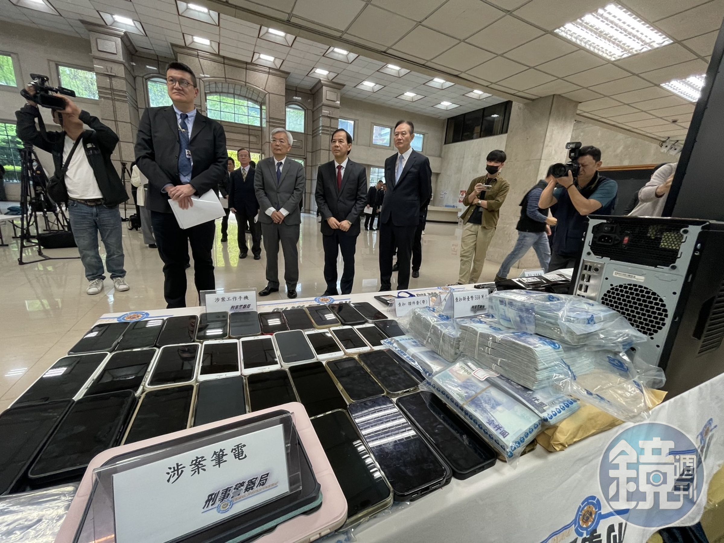 刑事局今日舉辦114年第1波「全國同步打擊詐欺、掃蕩地下錢莊及查緝虛擬資產洗錢行動專案」成果記者會。