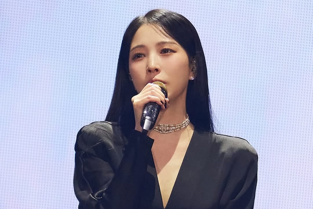 人氣韓星BoA因膝傷惡化須開刀治療，25週年演唱會被迫喊卡。（翻攝自IG@boakwon）