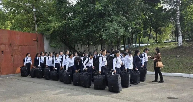 傳5萬士兵赴俄參戰!金正恩再加碼「送北韓女工當奴工」 獲4350億收入內幕曝光