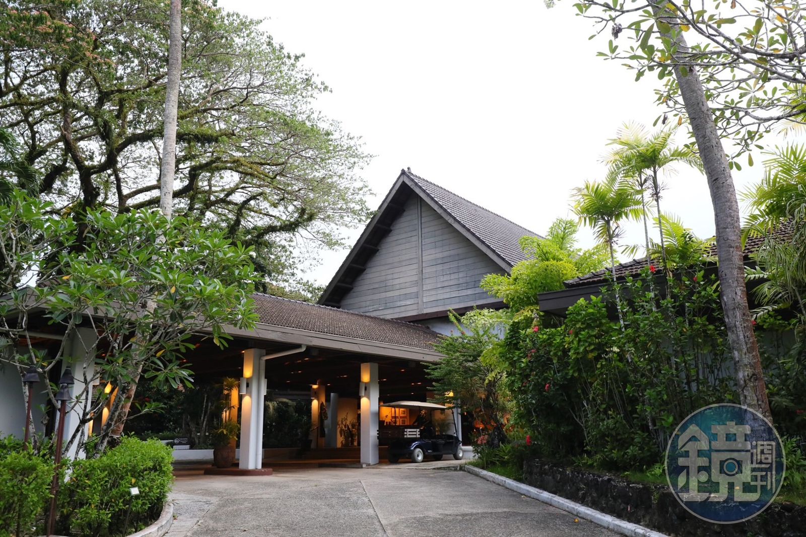 「帛琉泛太平洋度假村」（PALAU PACIFIC RESORT）是帛琉頂級五星級渡假飯店。