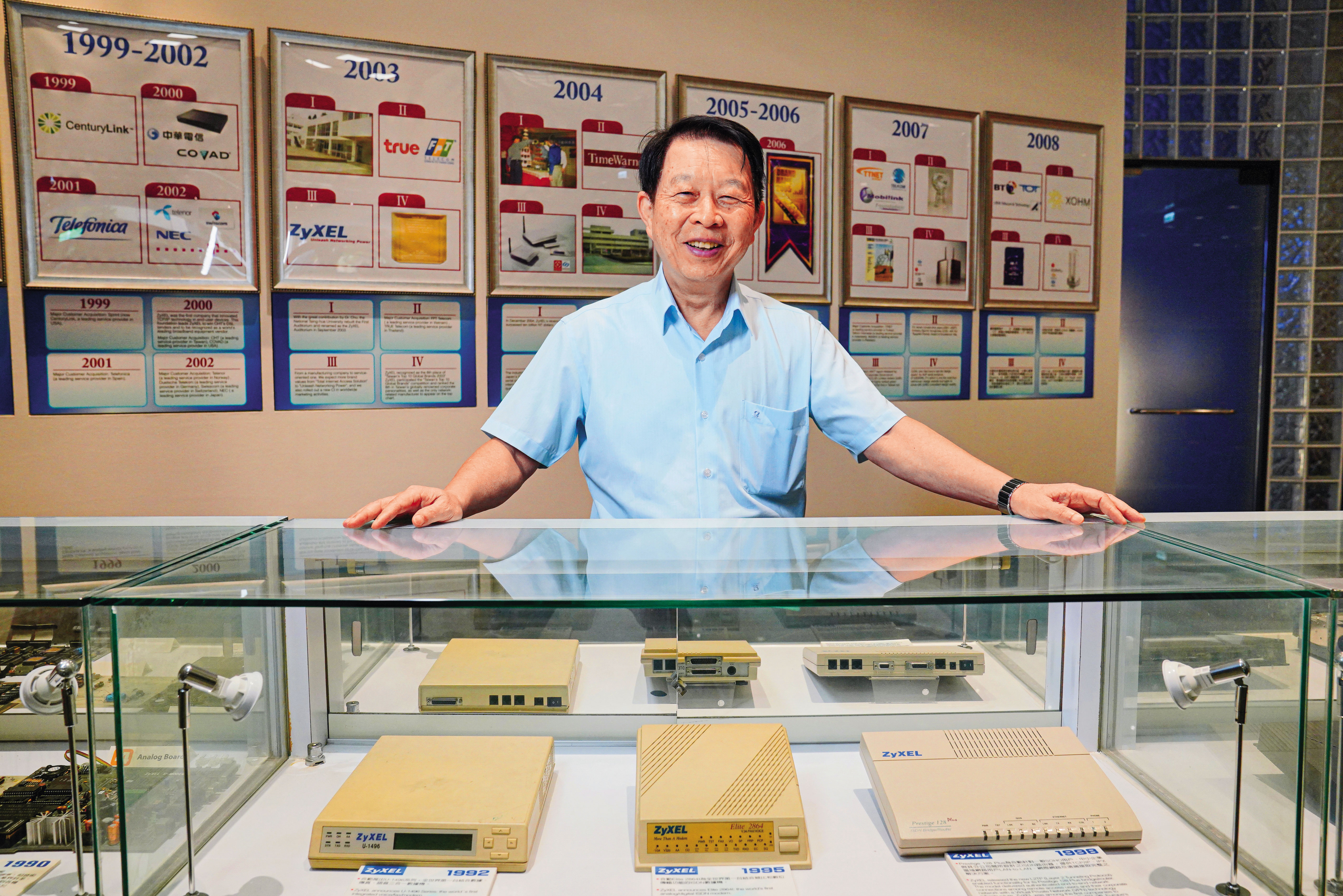 合勤投控成立之初，從中科院找了不少研發人才，因此得以從數據機領域跨足軍工通訊領域。圖為董事長暨執行長朱順一。