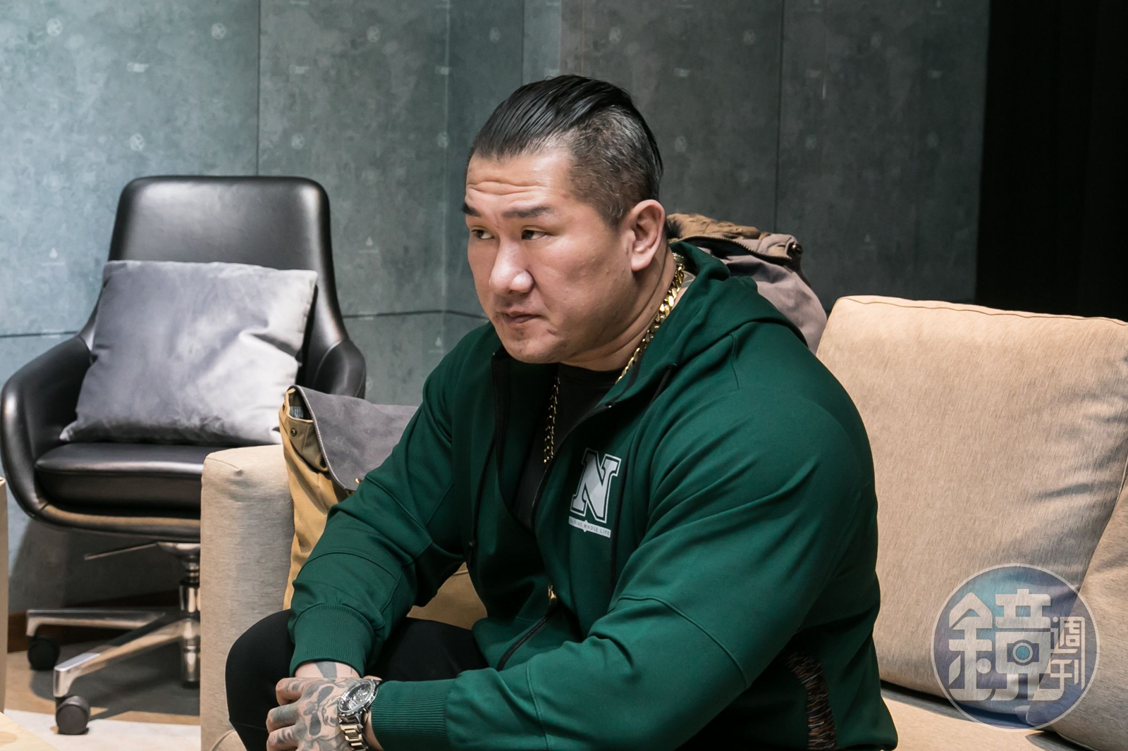 館長自爆中國網友也想他被抓去關，希望粉絲相信他，目前已無退路可走。（示意圖，鏡週刊）