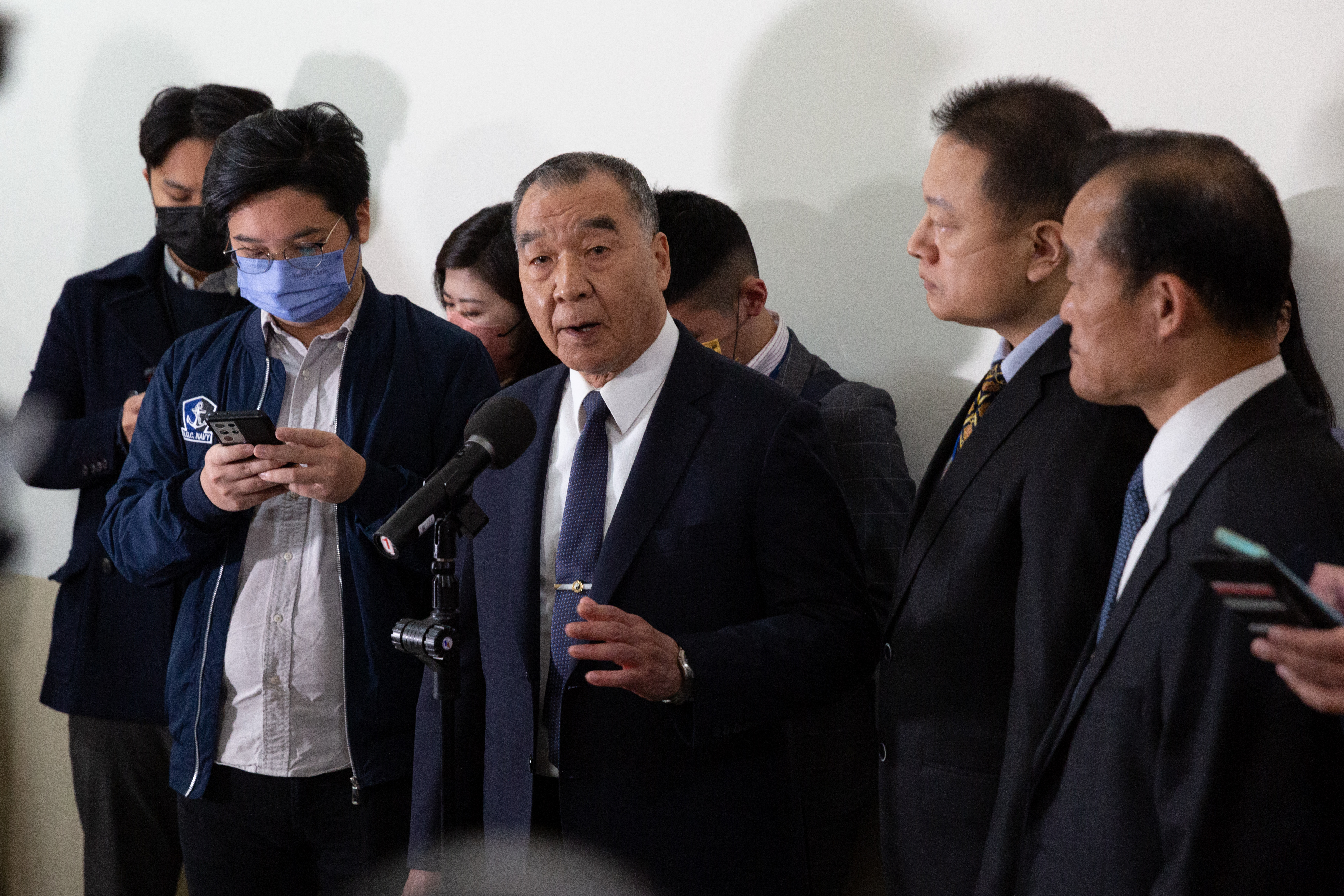 邱國正表示,潛艦洩密案檢調已介入偵辦,國防部就是配合辦理,同時他也相信黃曙光的為人與清白。(本刊資料照)