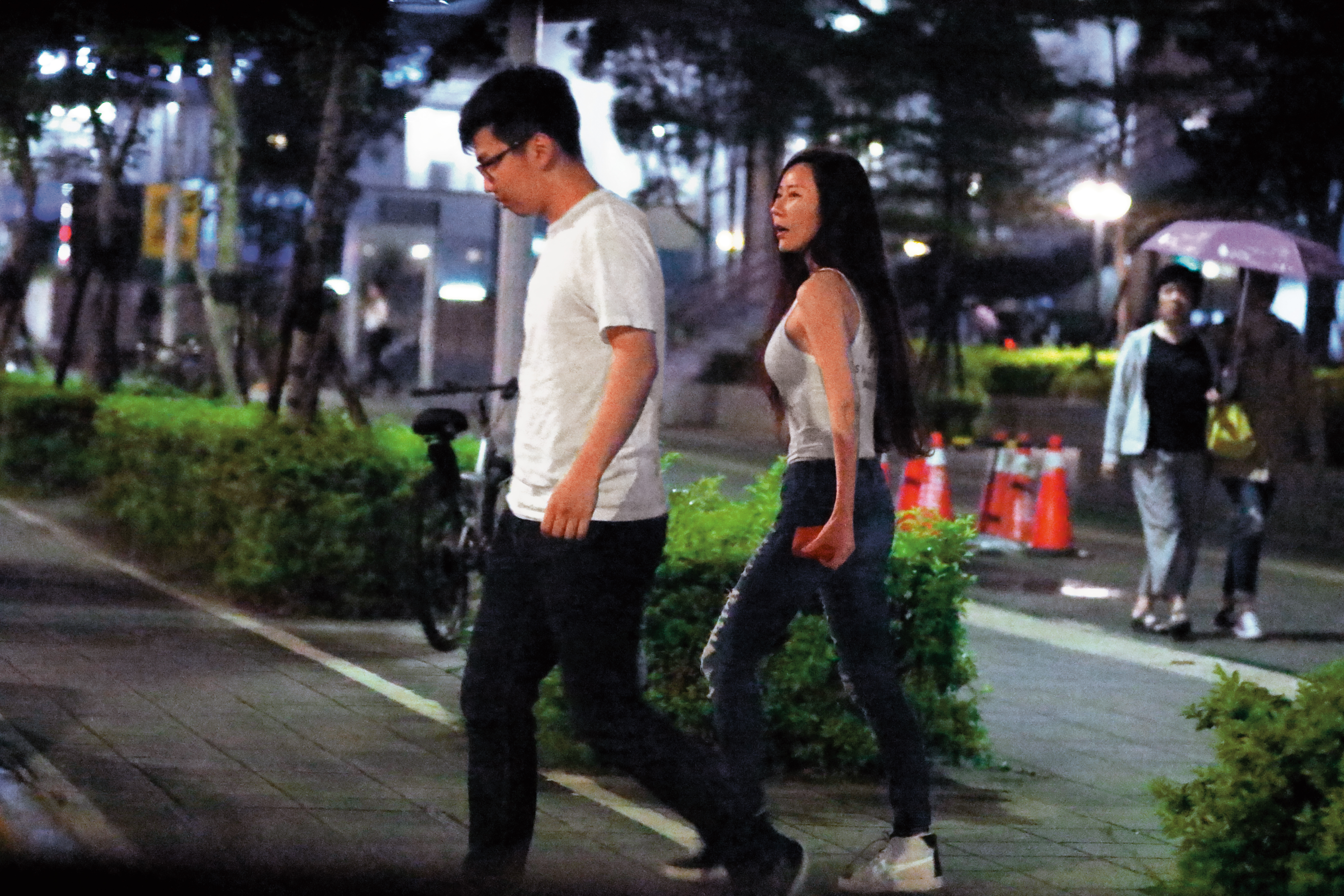 安晨妤曾被本刊拍到出入有另名男子接送。