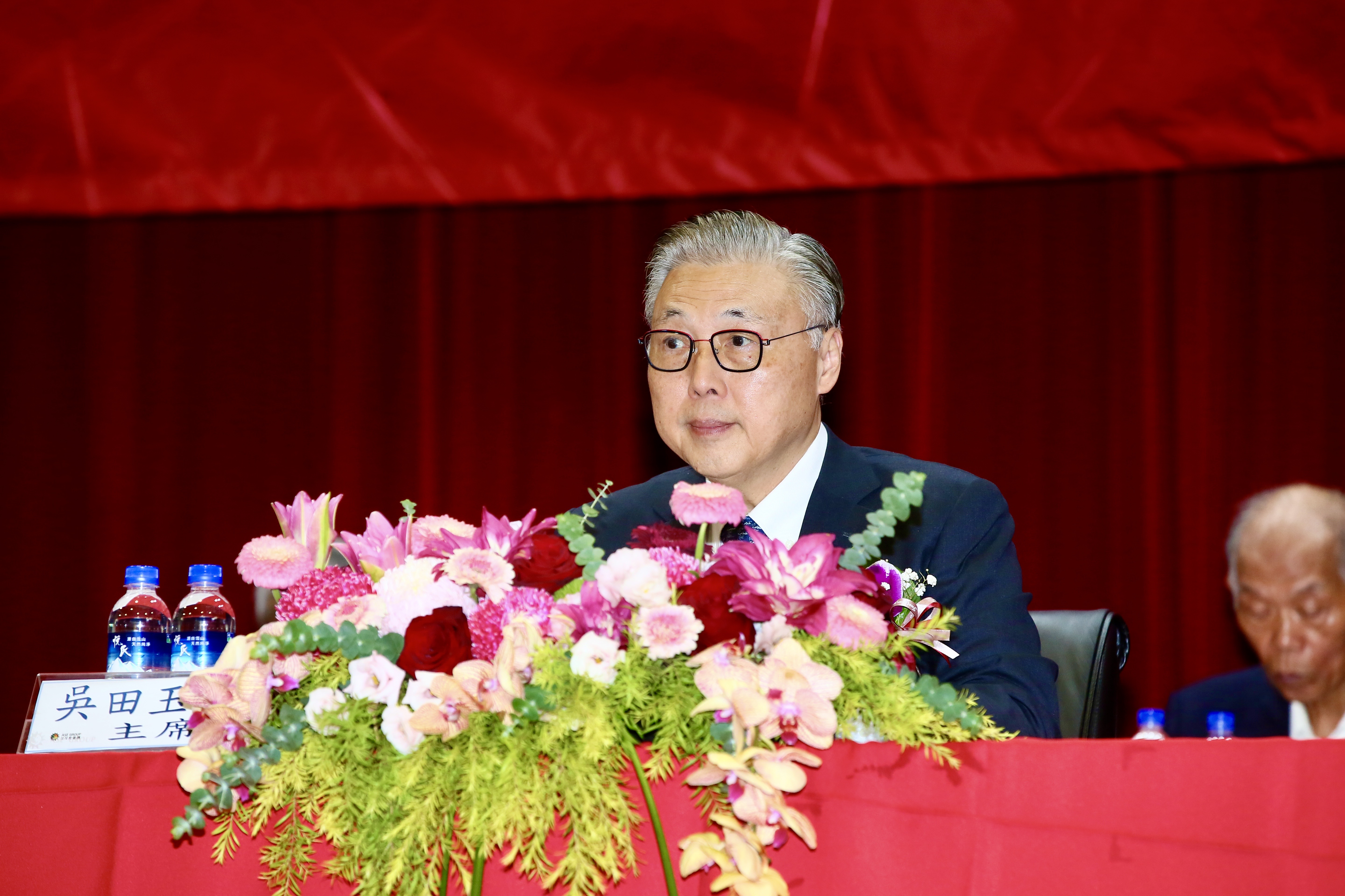 日月光投控營運長吳田玉認為，台灣在AI發展浪潮中，站在硬體的關鍵與戰略制高點。